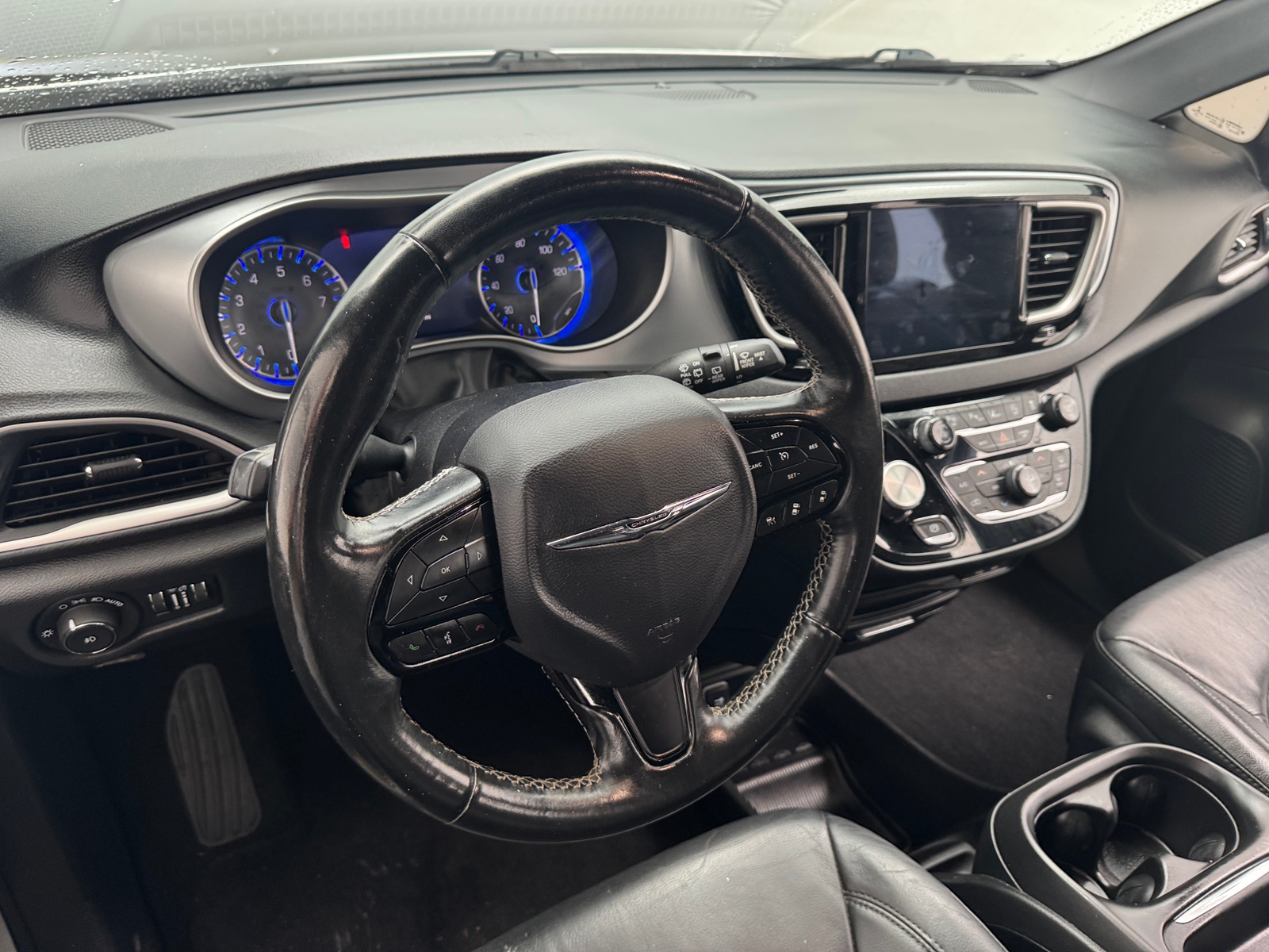 Thumbnail: 2020 Chrysler Pacifica - 4