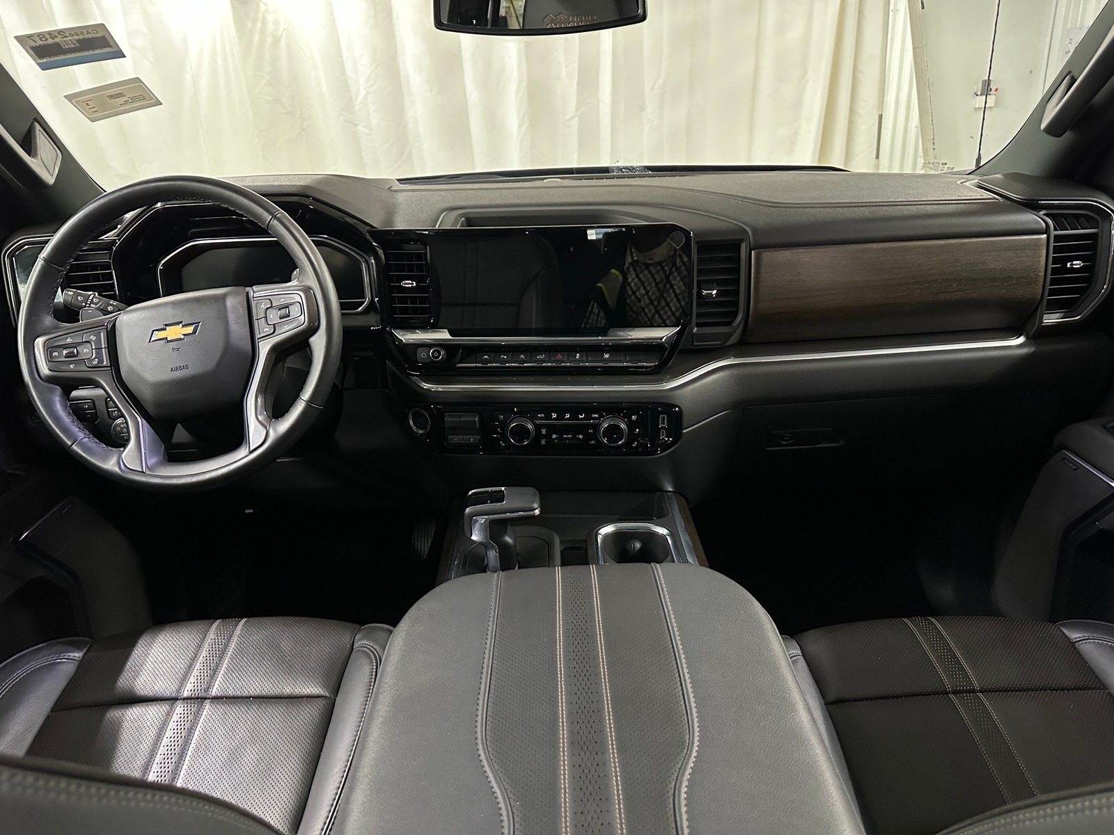 Thumbnail: 2025 Chevrolet Silverado 1500 - 2