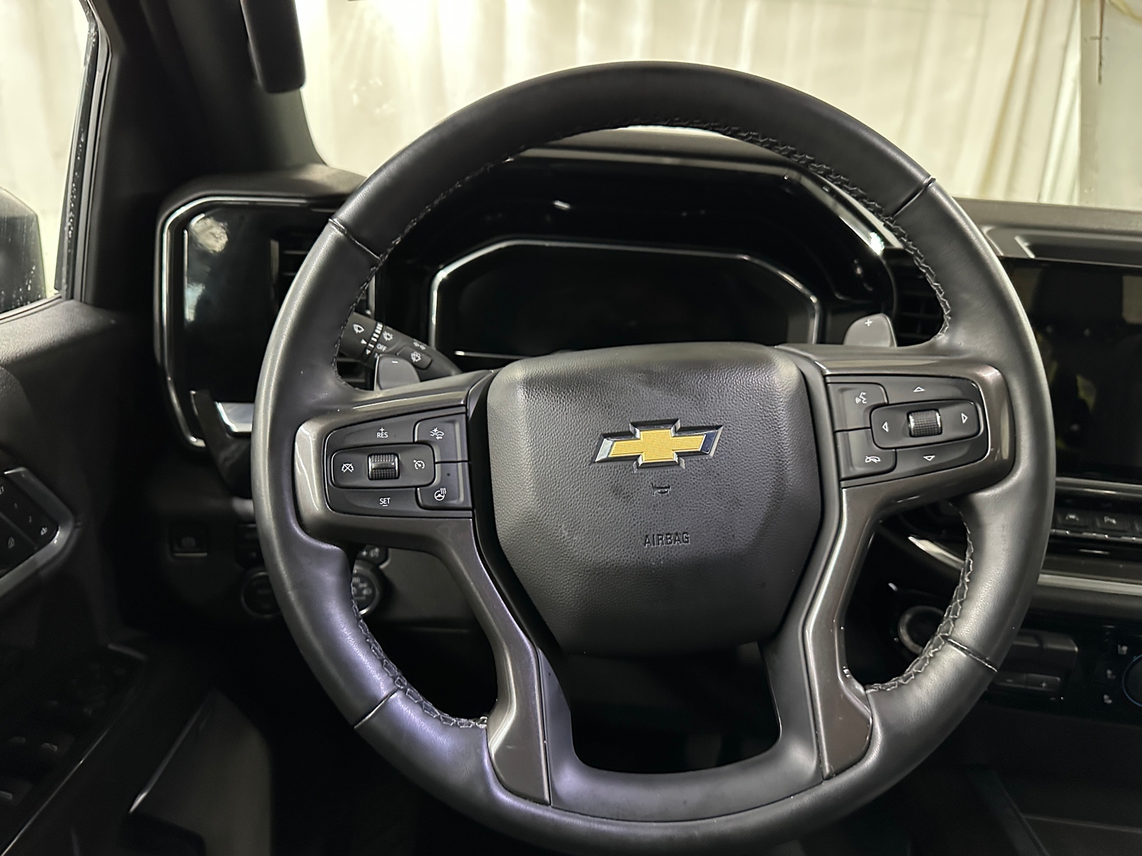 Thumbnail: 2025 Chevrolet Silverado 1500 - 4