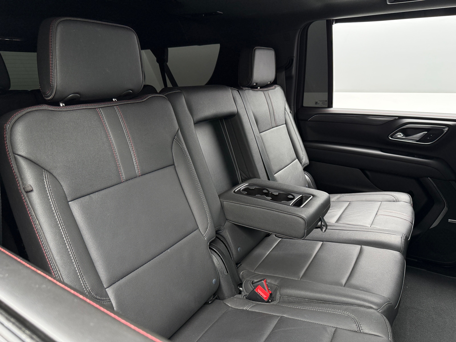 Thumbnail: 2023 Chevrolet Suburban - 5