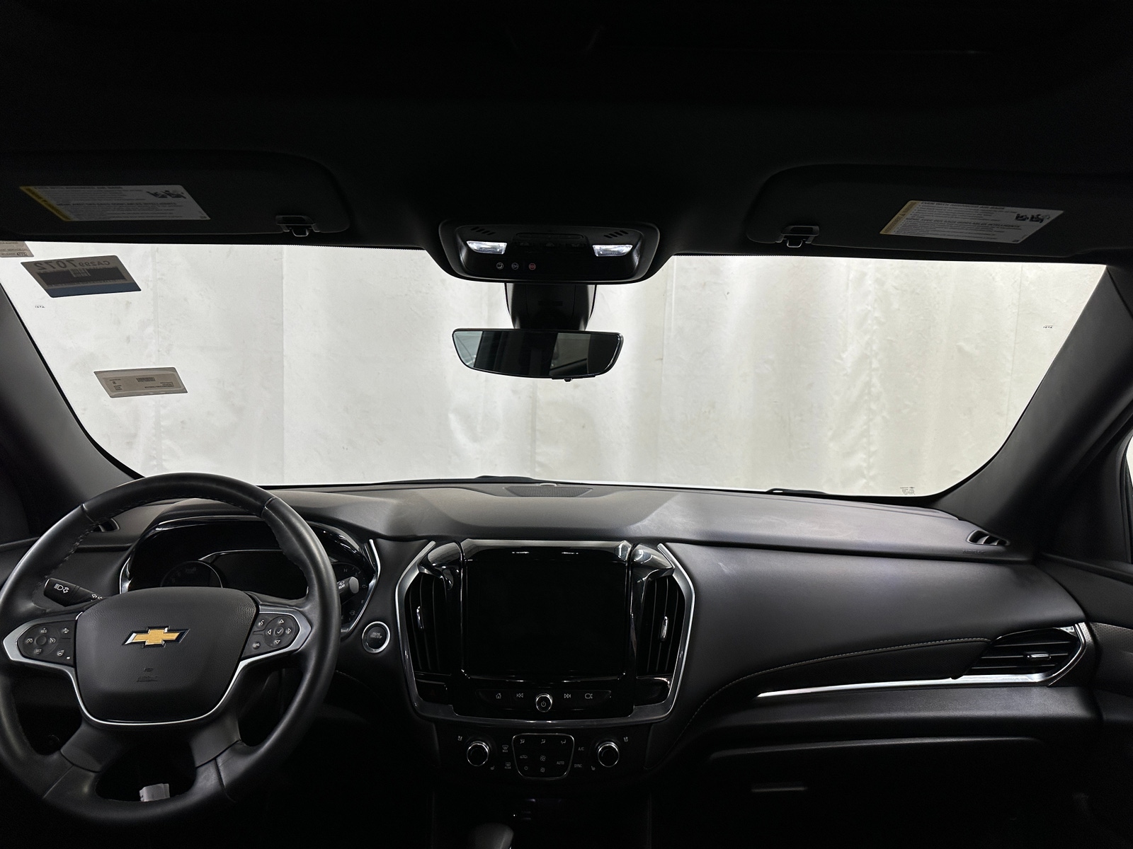 Thumbnail: 2023 Chevrolet Traverse - 2