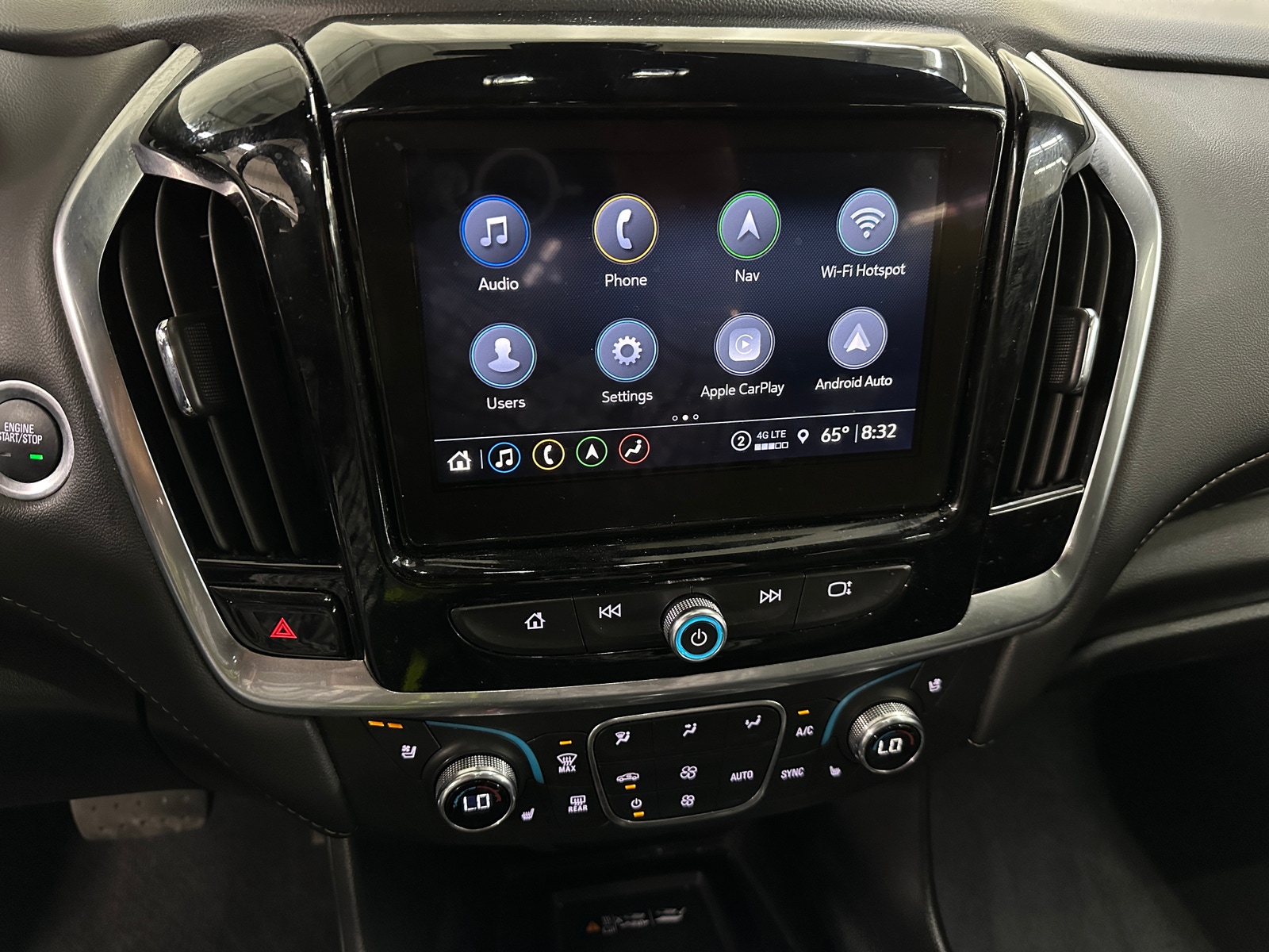 Thumbnail: 2023 Chevrolet Traverse - 3