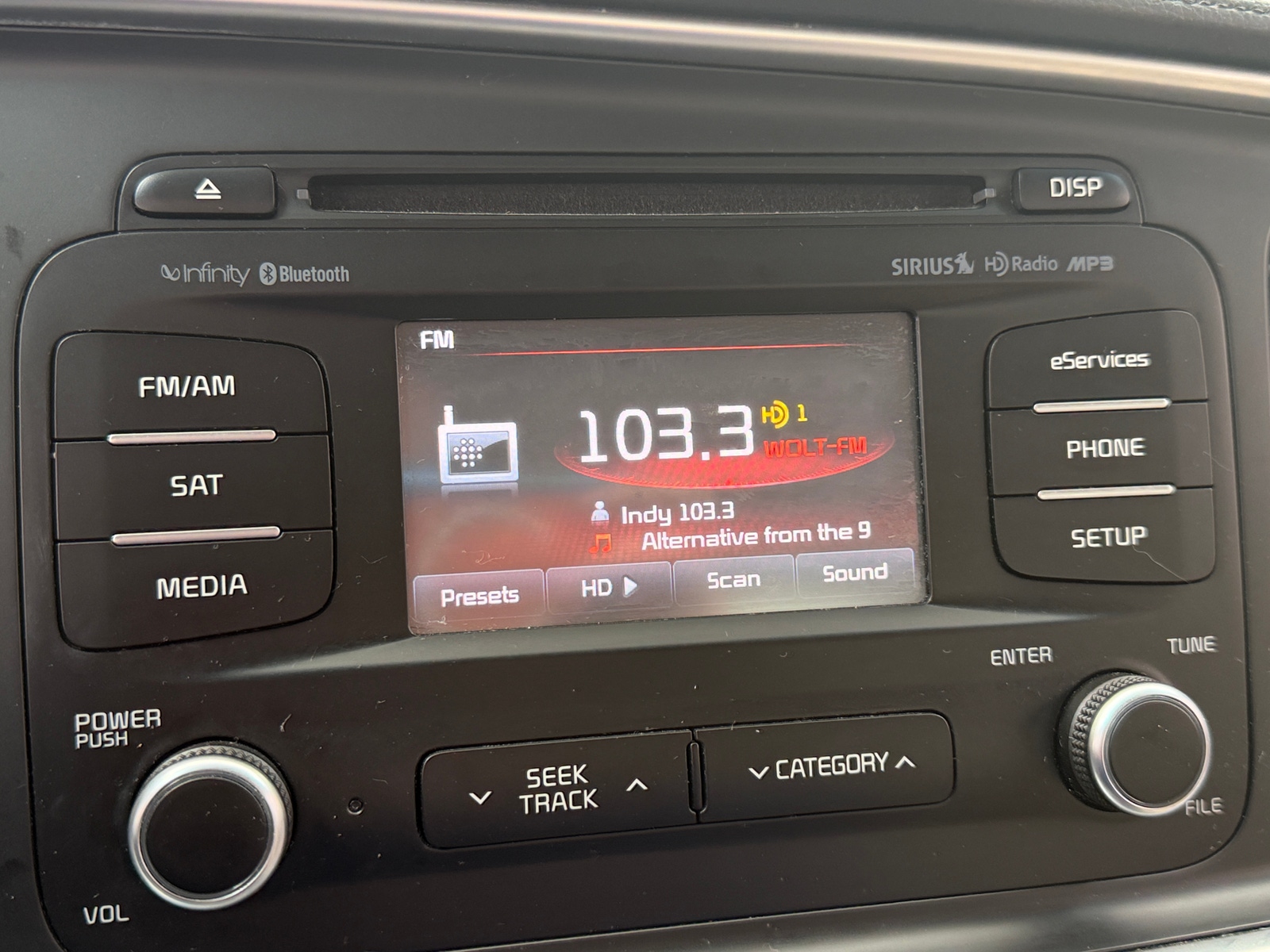 Thumbnail: 2015 Kia Optima - 3