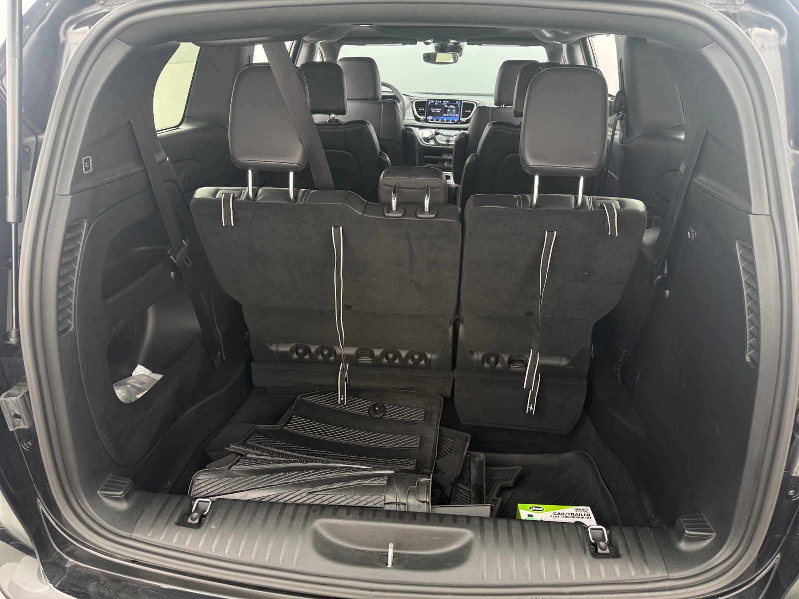 Thumbnail: 2022 Chrysler Pacifica - 6
