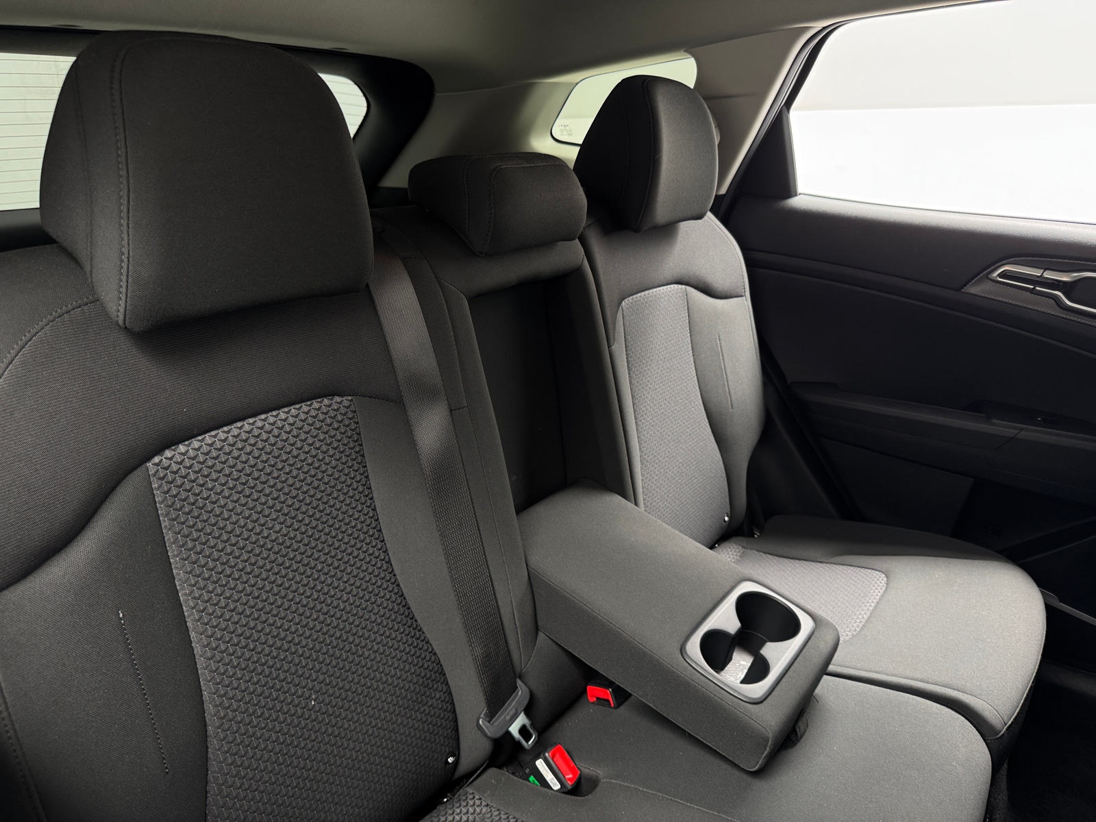 Thumbnail: 2025 Kia Sportage - 6