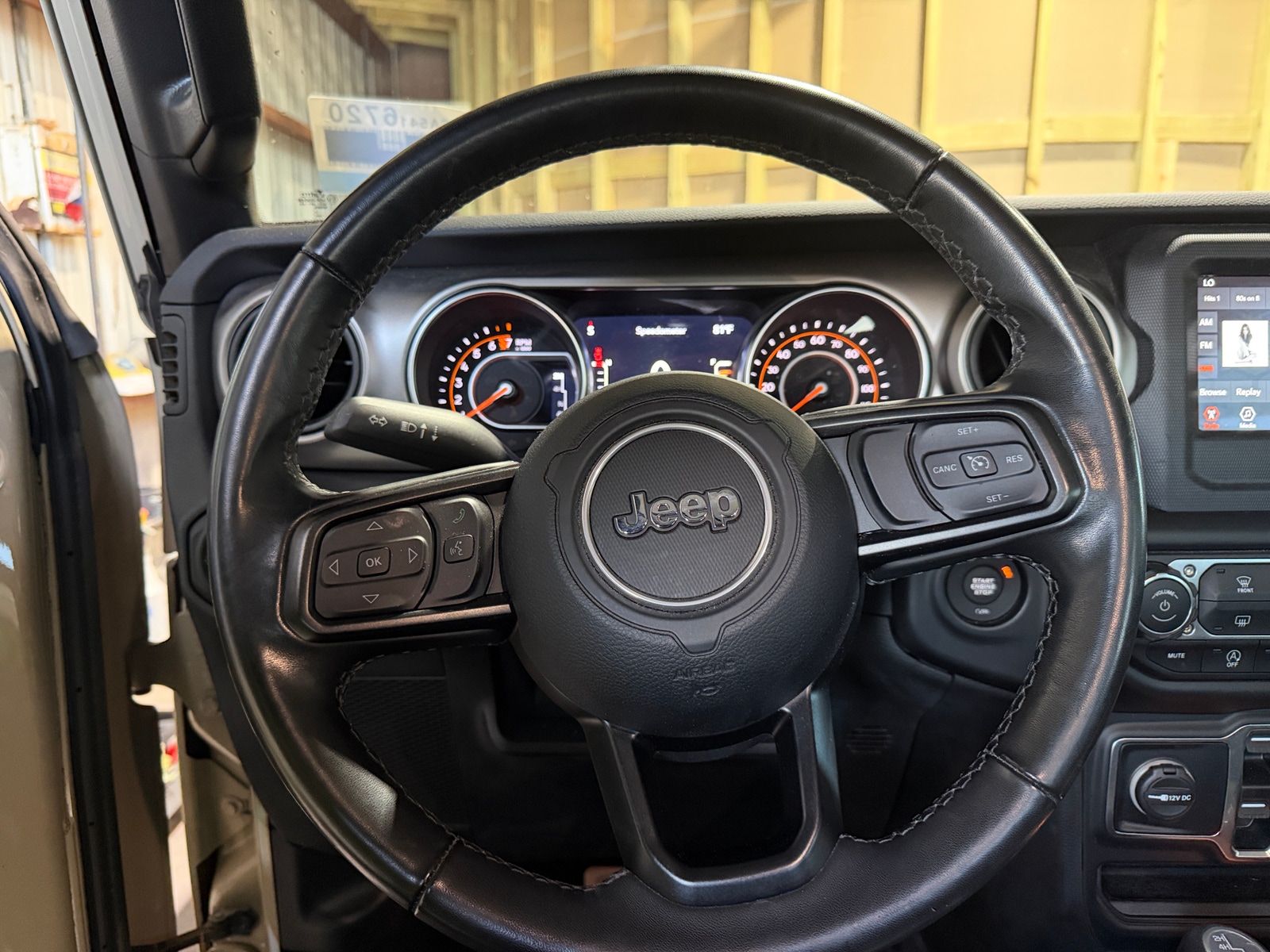 Thumbnail: 2020 Jeep Gladiator - 5
