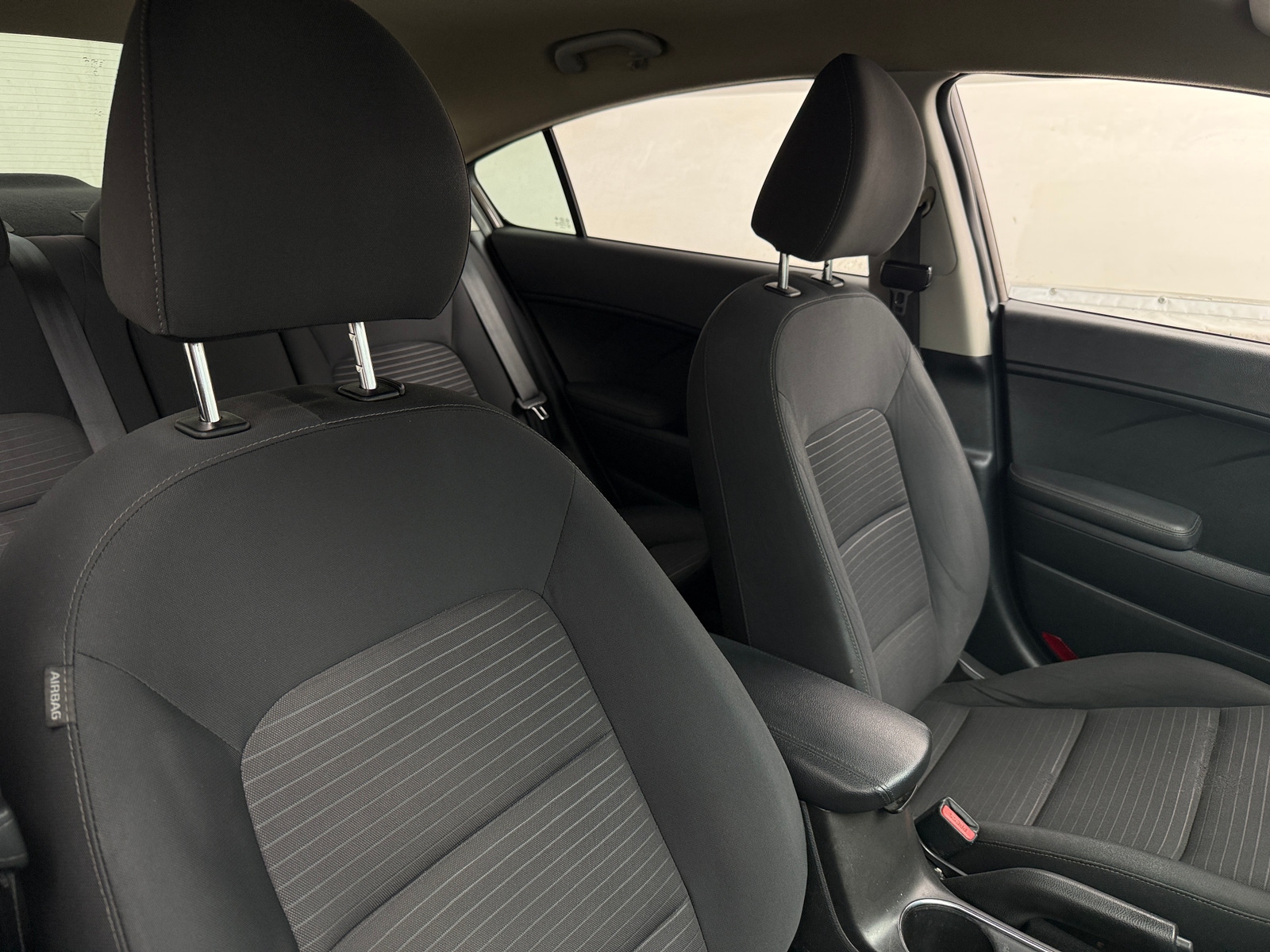 Thumbnail: 2017 Kia Forte - 2