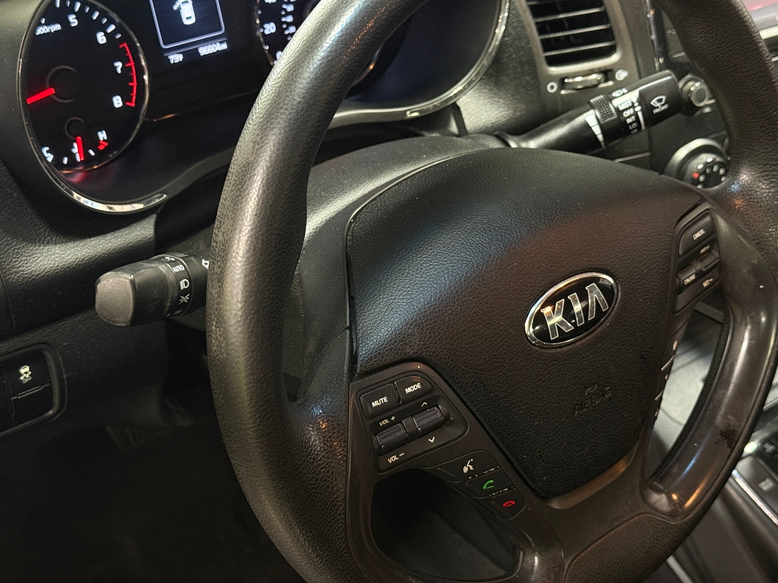 Thumbnail: 2017 Kia Forte - 5