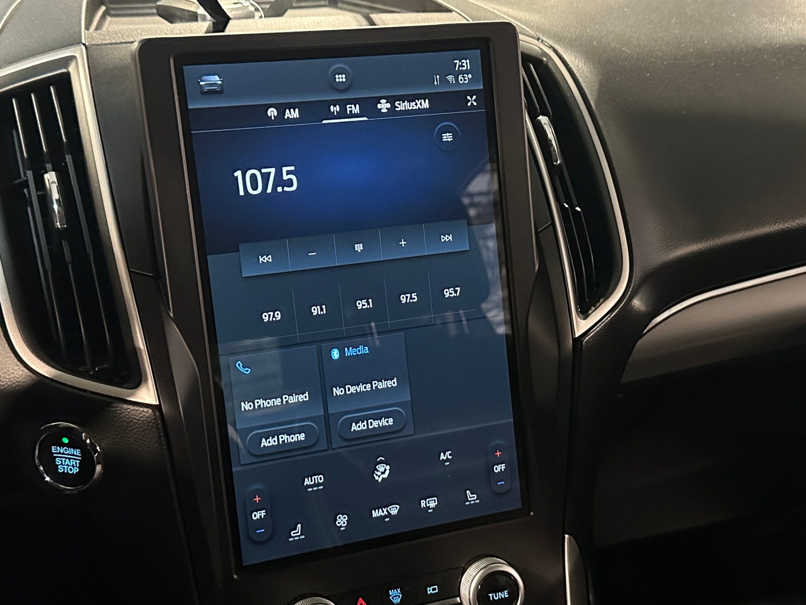 Thumbnail: 2021 Ford Edge - 3