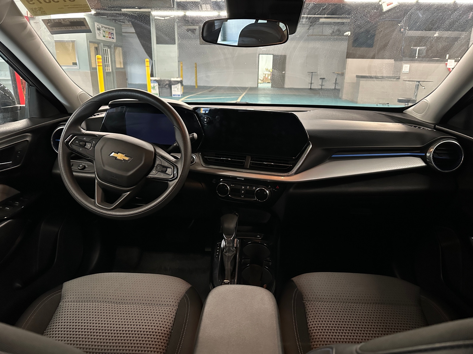 Thumbnail: 2025 Chevrolet Trax - 3
