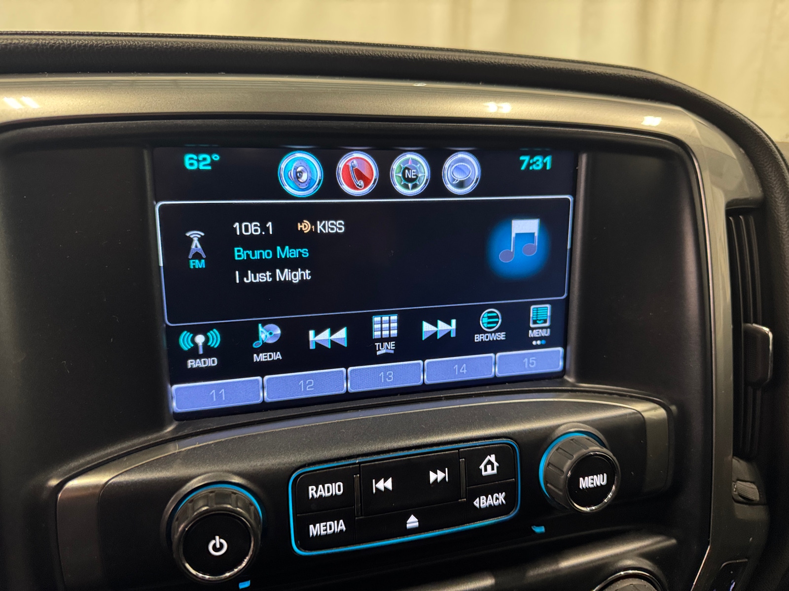 Thumbnail: 2016 Chevrolet Silverado 1500 - 3