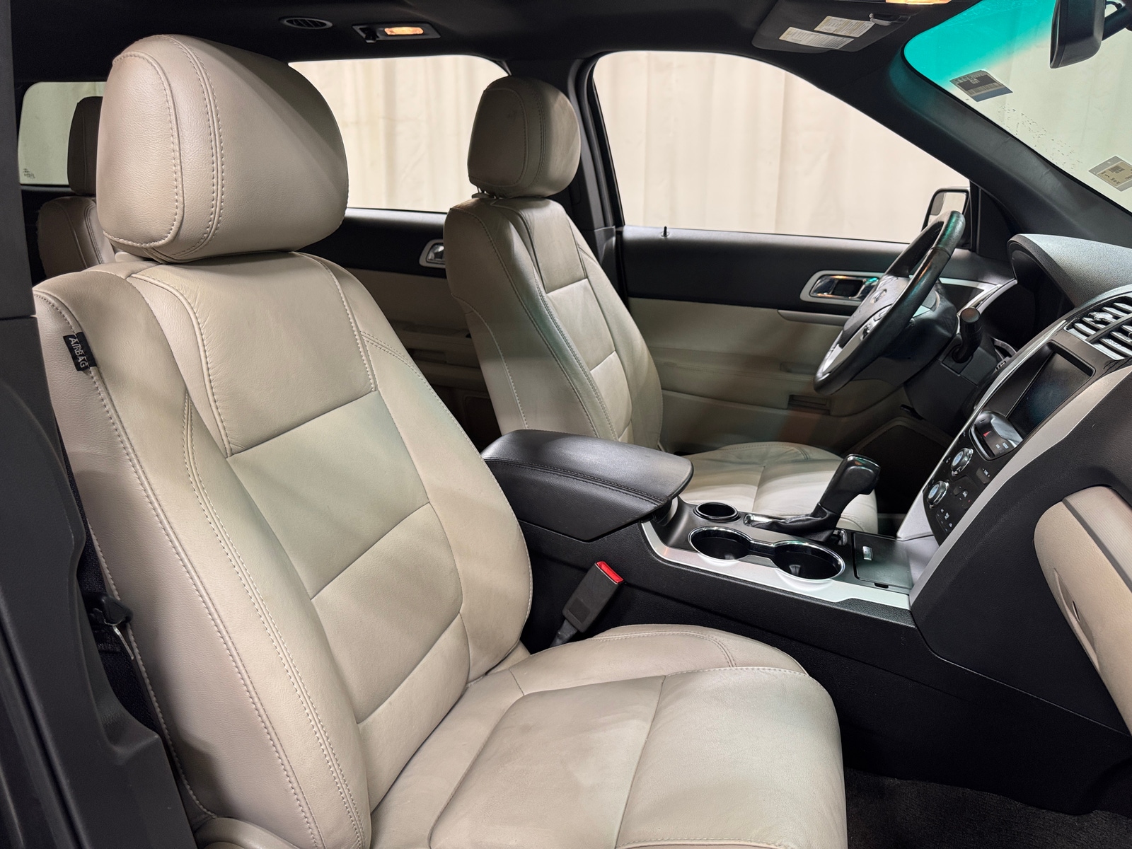 Thumbnail: 2015 Ford Explorer - 2