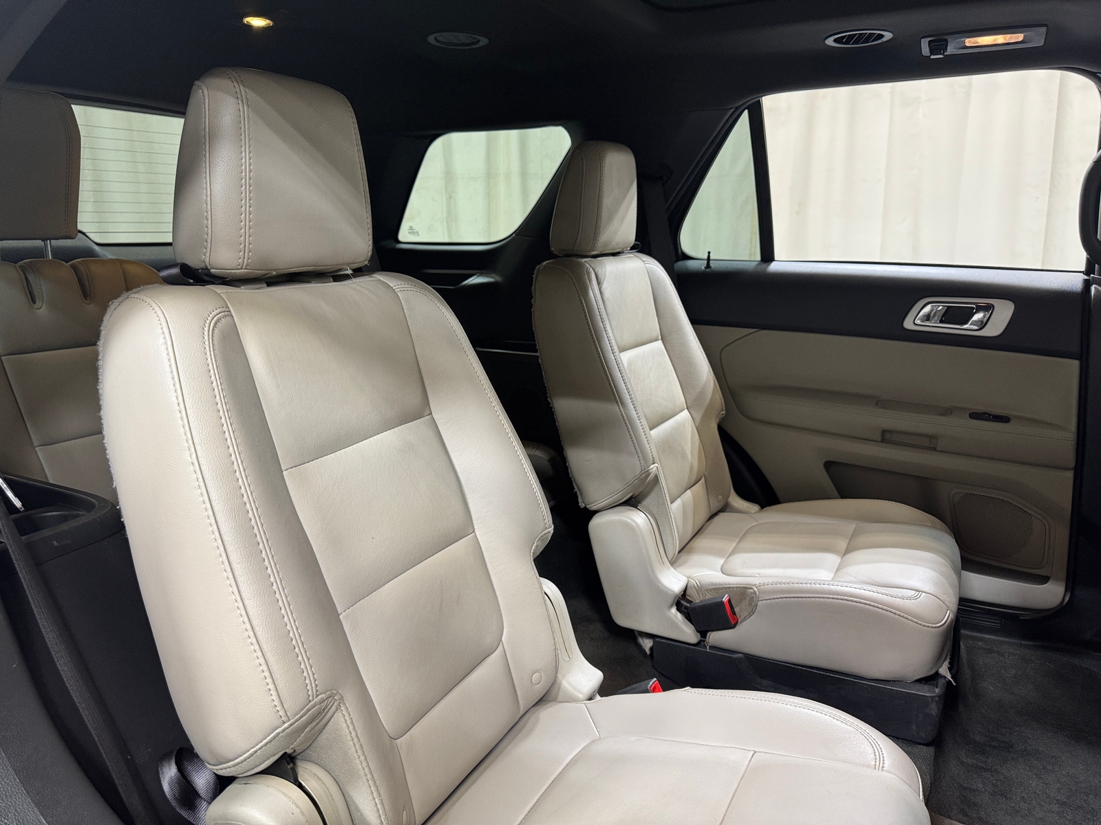 Thumbnail: 2015 Ford Explorer - 6