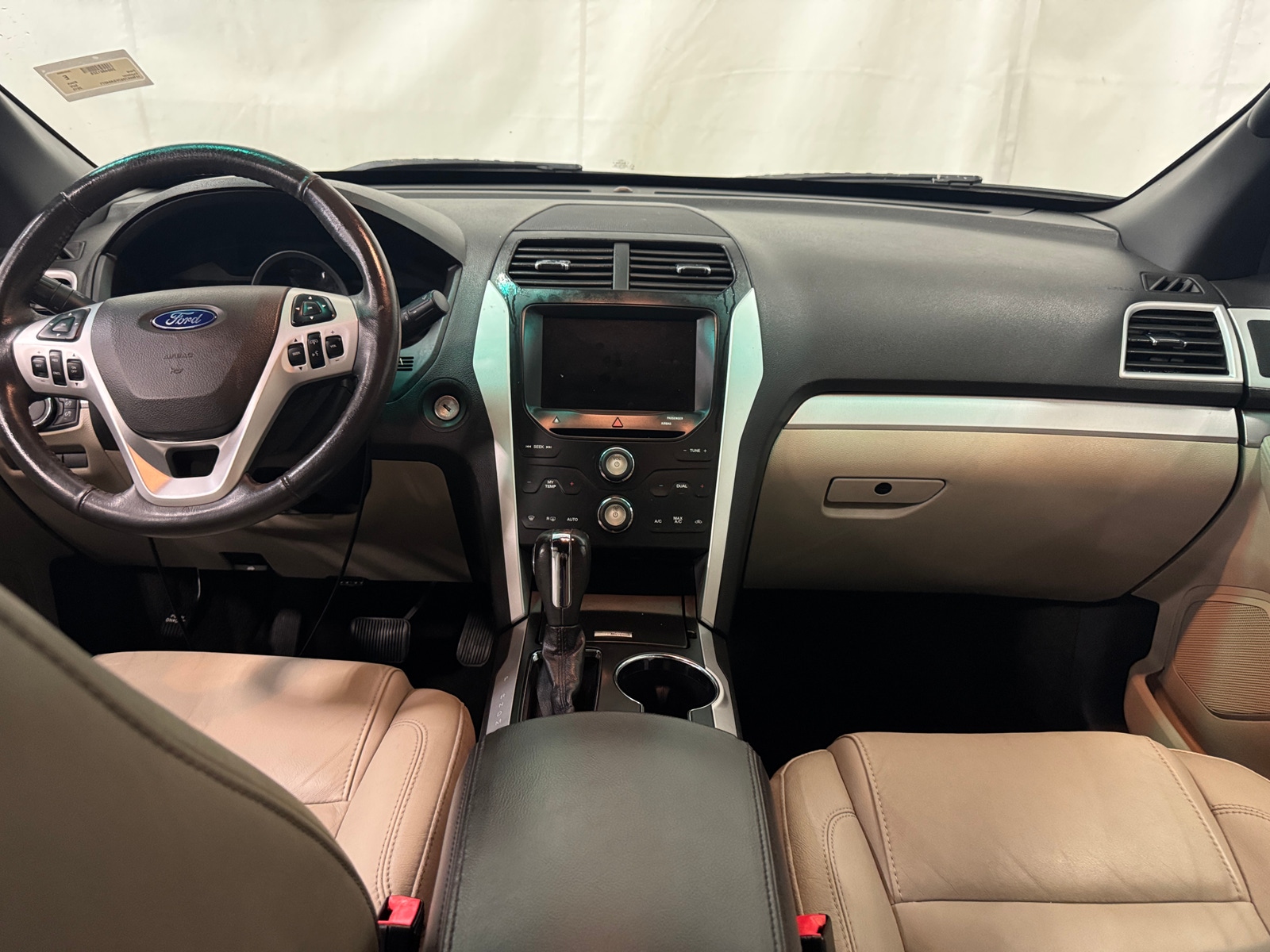 Thumbnail: 2015 Ford Explorer - 3