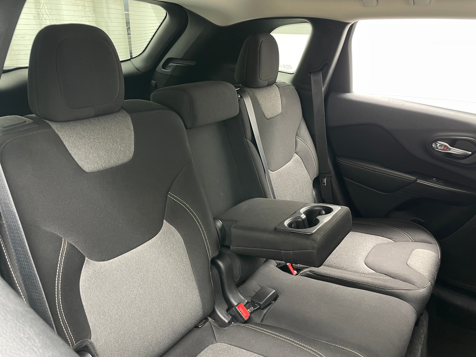 Thumbnail: 2014 Jeep Cherokee - 6