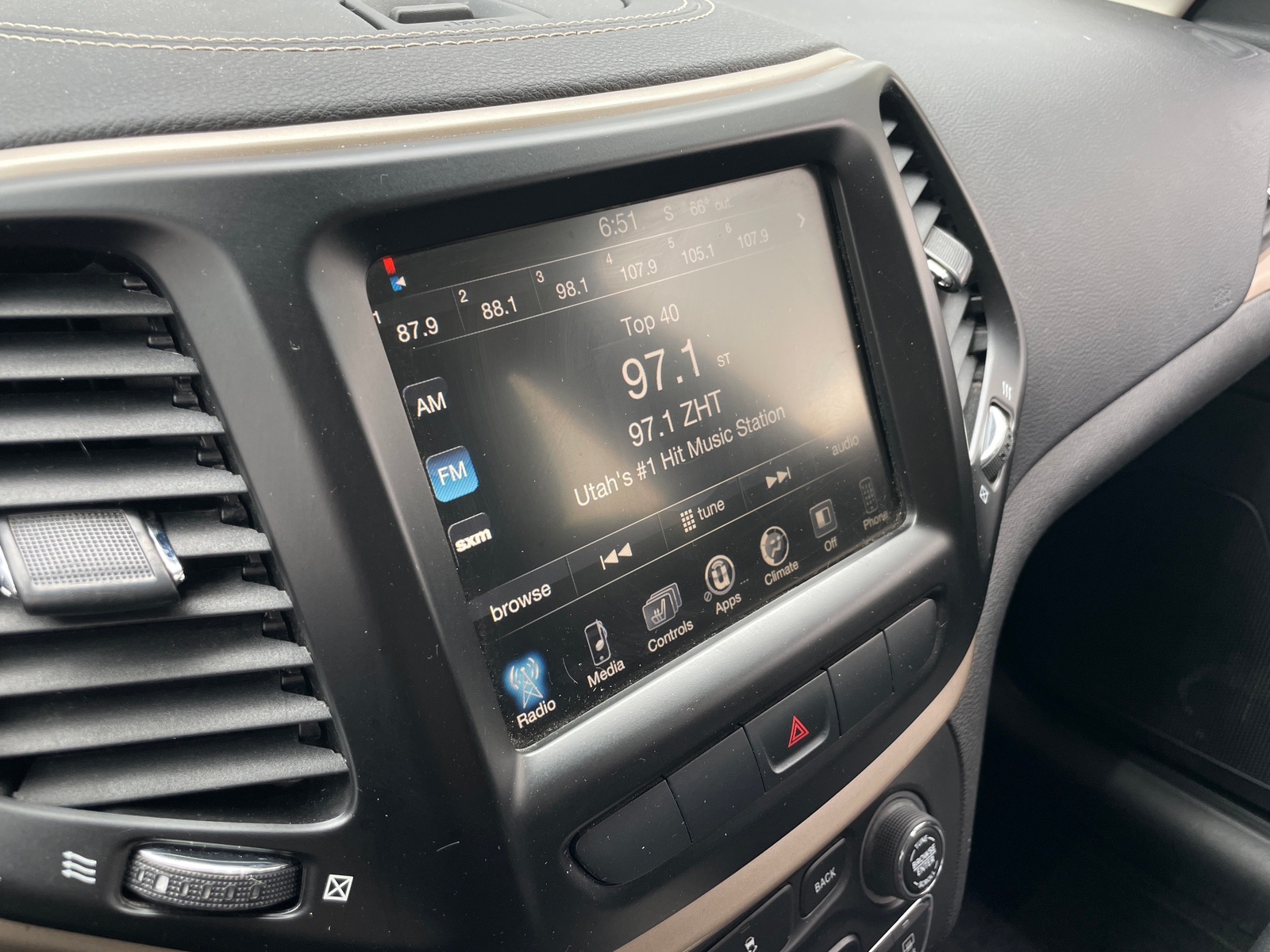 Thumbnail: 2014 Jeep Cherokee - 4