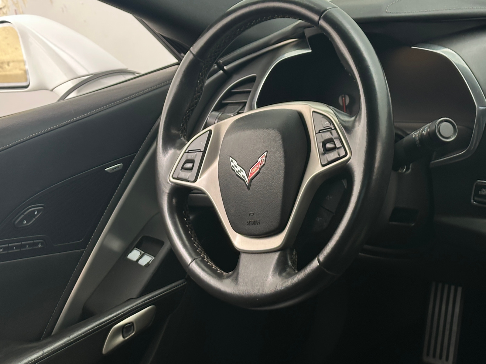 Thumbnail: 2014 Chevrolet Corvette - 3