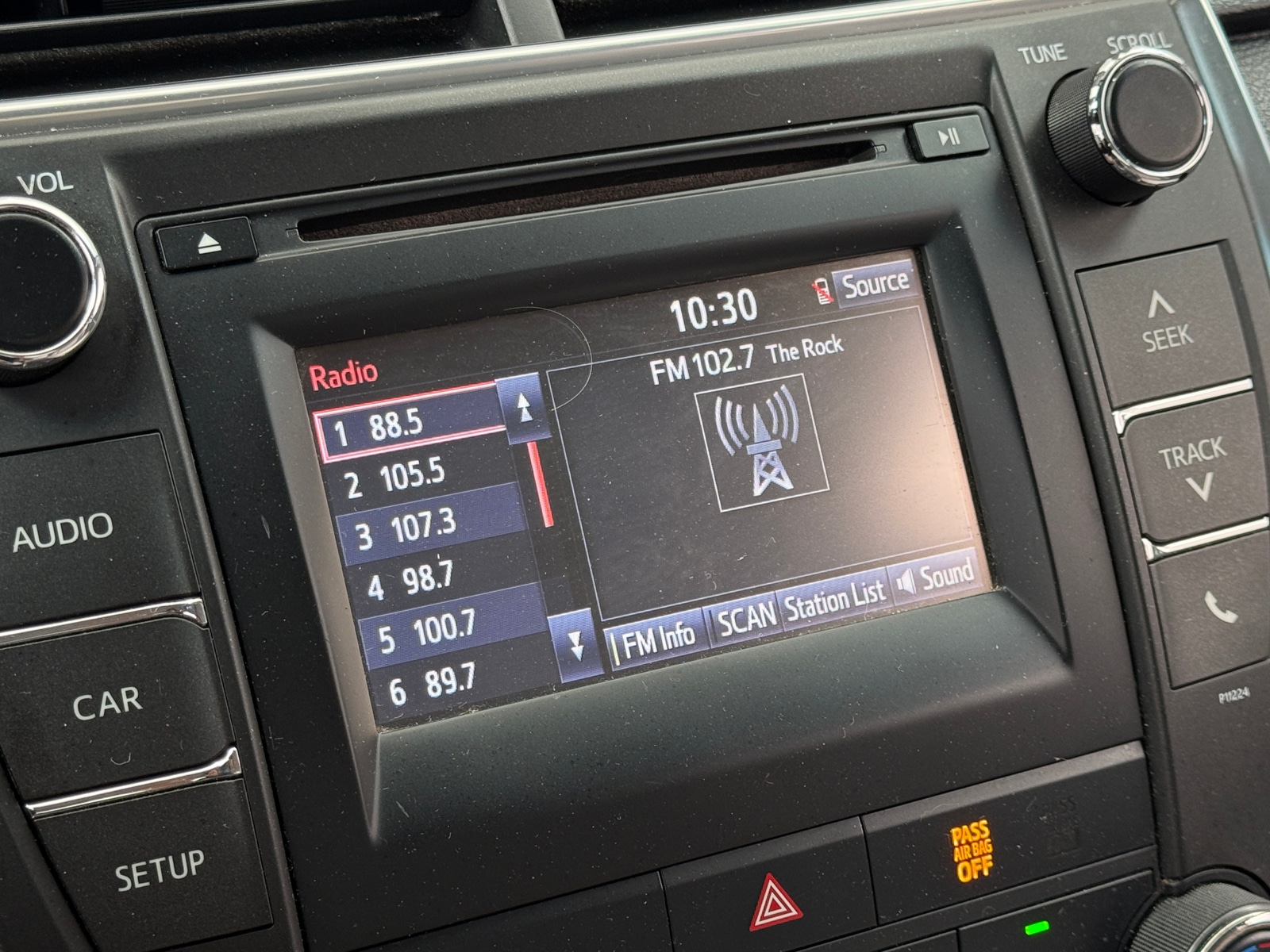 Thumbnail: 2016 Toyota Camry - 4
