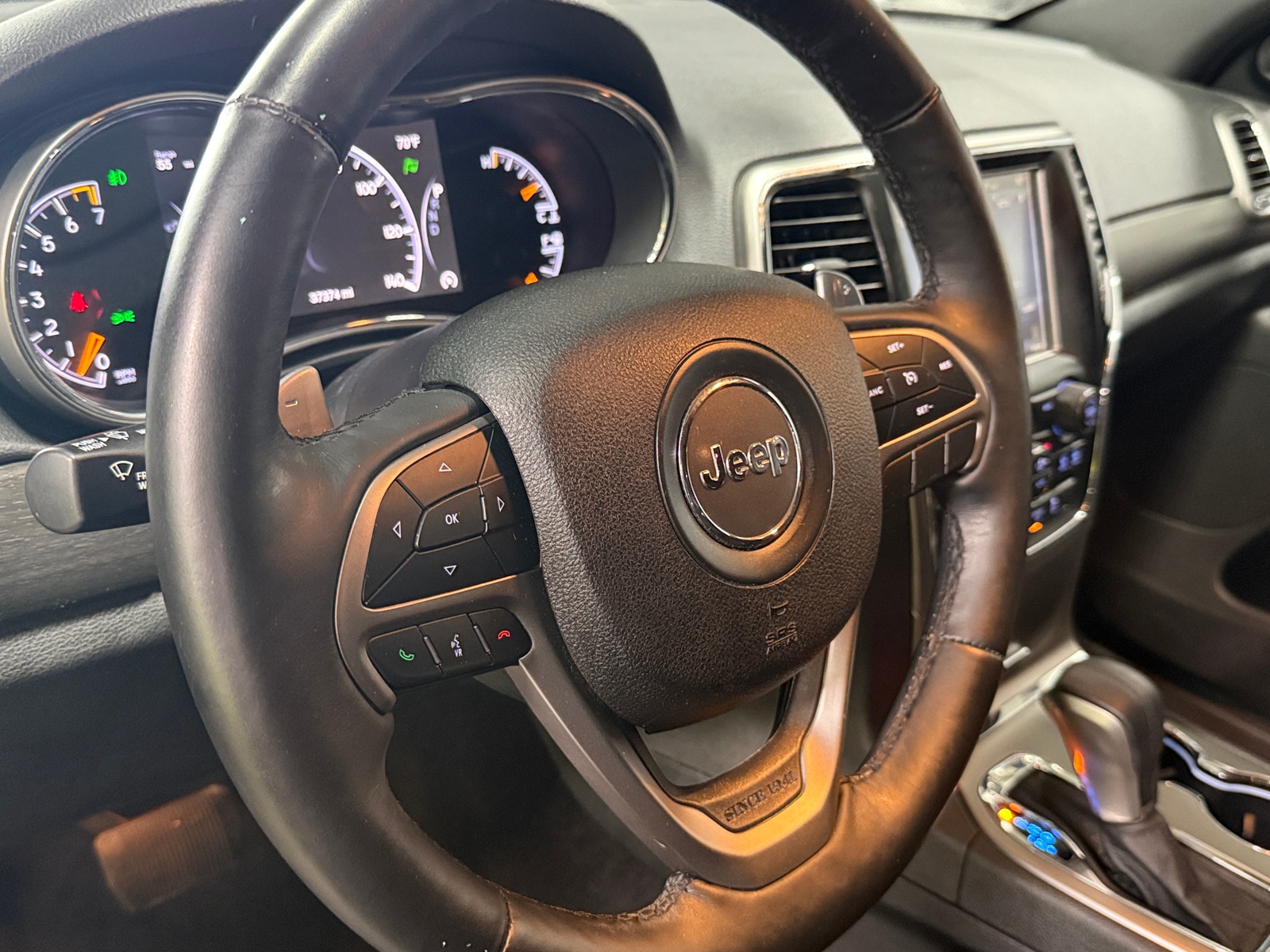 Thumbnail: 2017 Jeep Grand Cherokee - 4