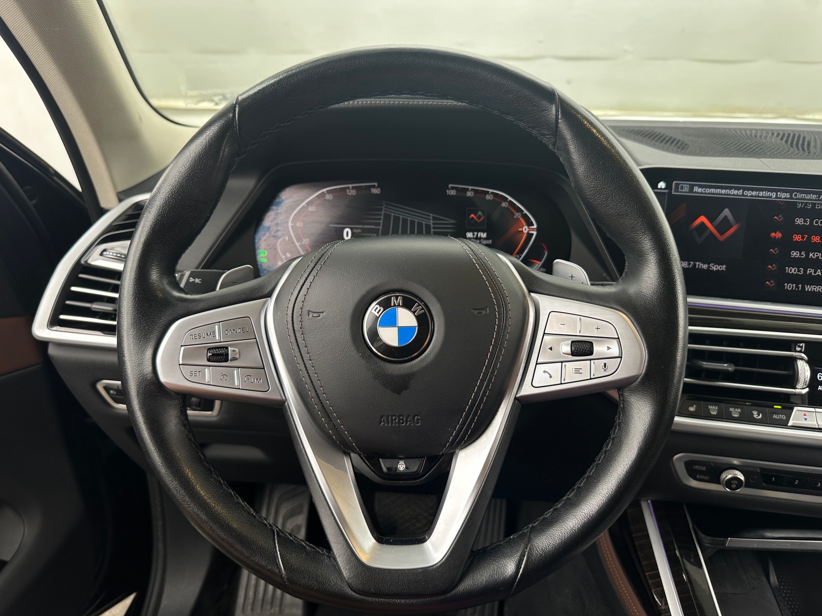 Thumbnail: 2021 BMW X7 - 4