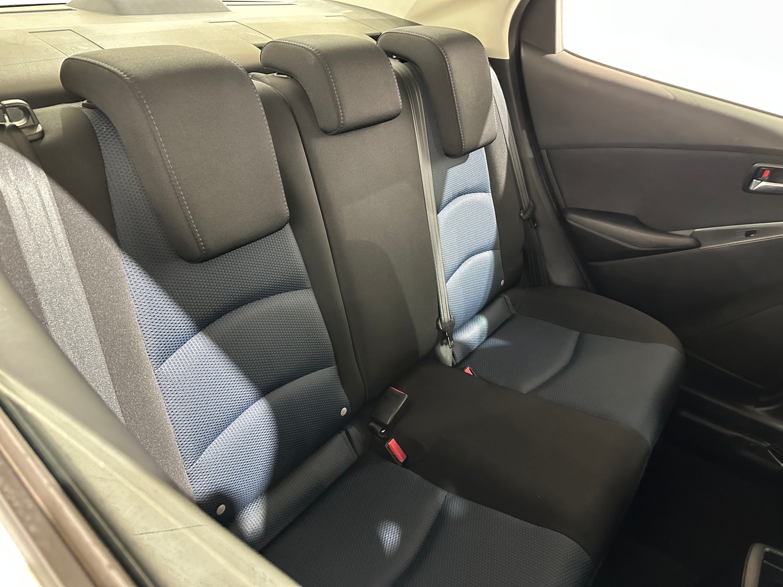 Thumbnail: 2018 Toyota Yaris iA - 6