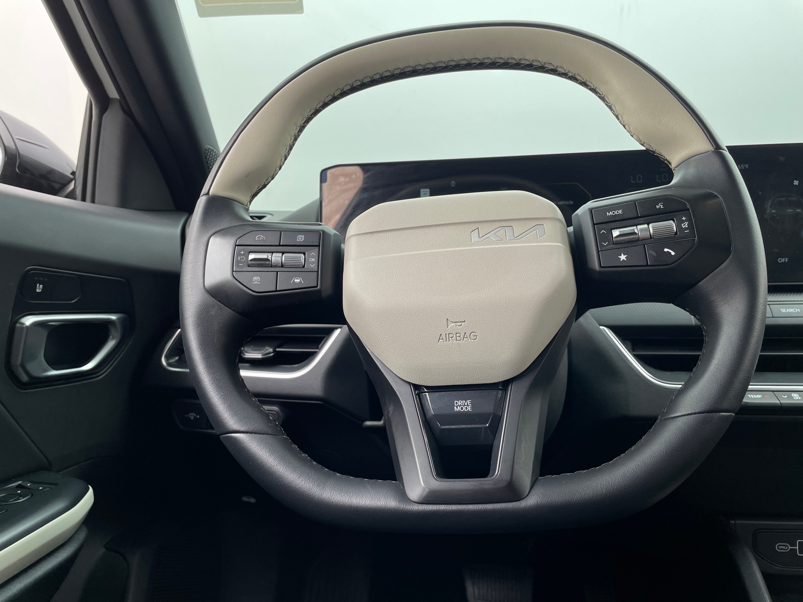 Thumbnail: 2025 Kia K4 - 4