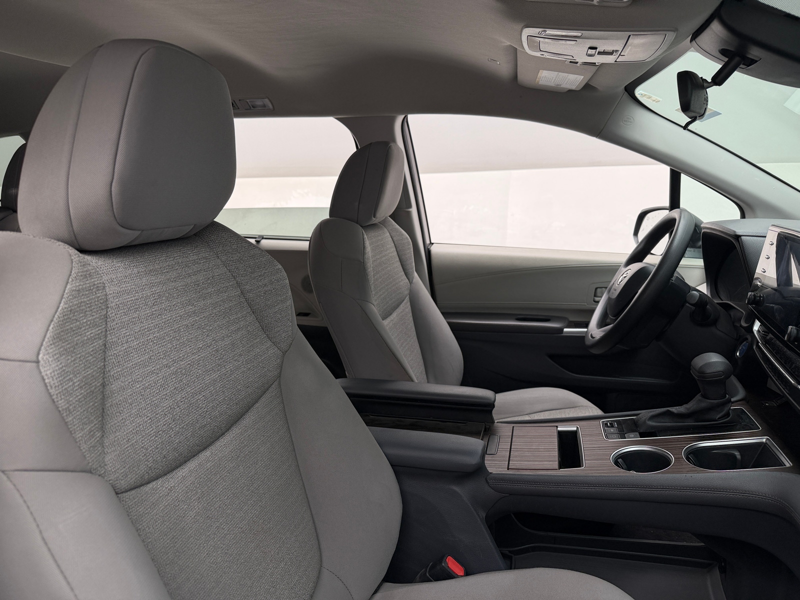 Thumbnail: 2023 Toyota Sienna - 2