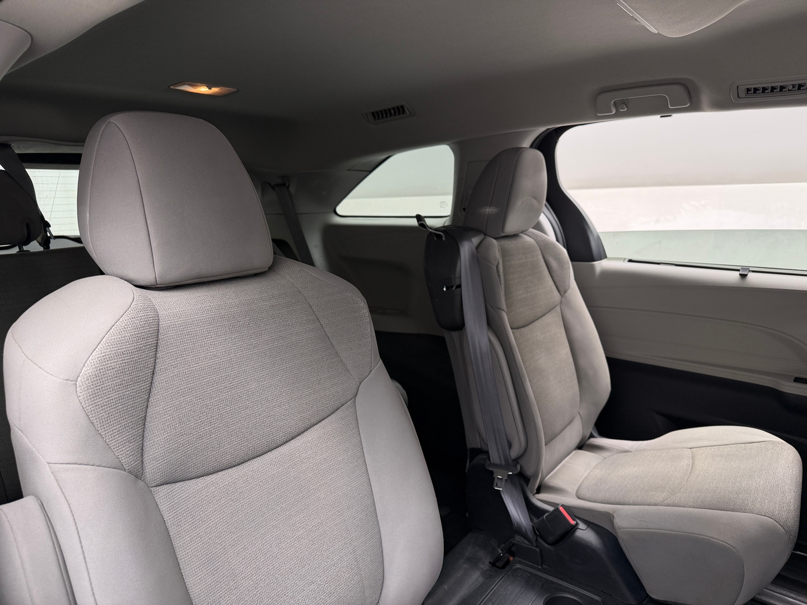 Thumbnail: 2023 Toyota Sienna - 6