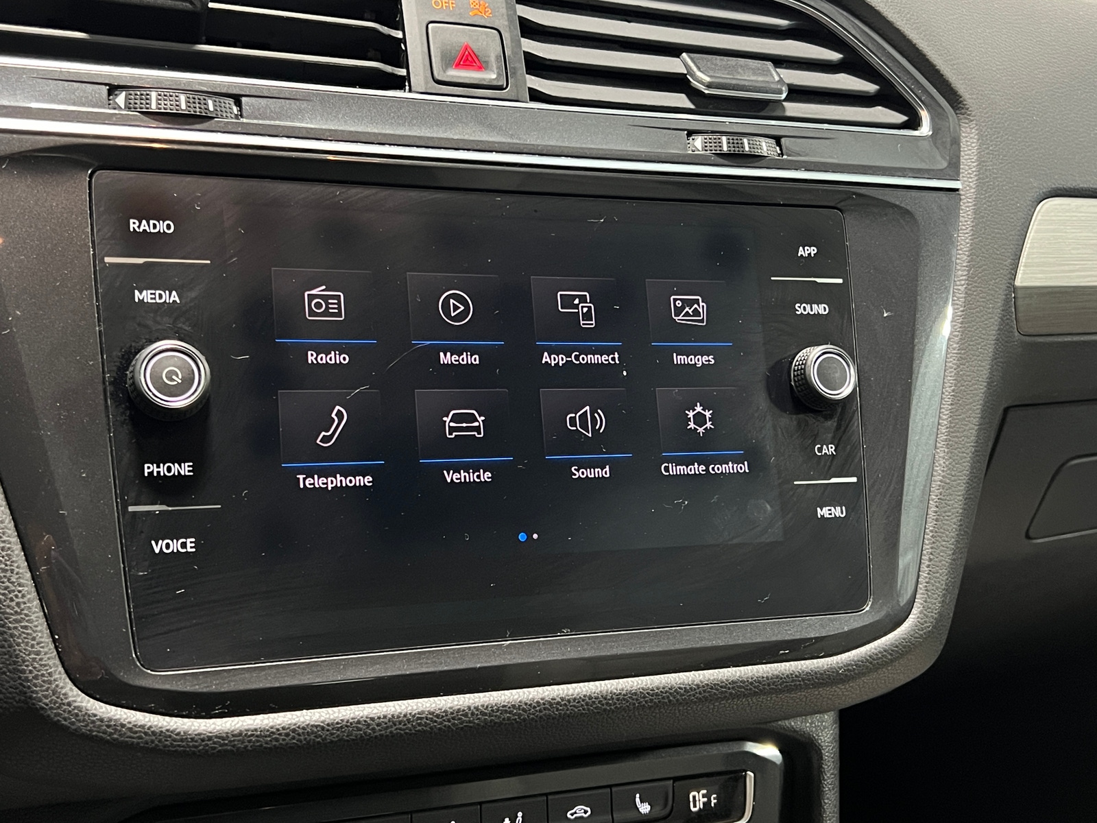Thumbnail: 2019 Volkswagen Tiguan - 3
