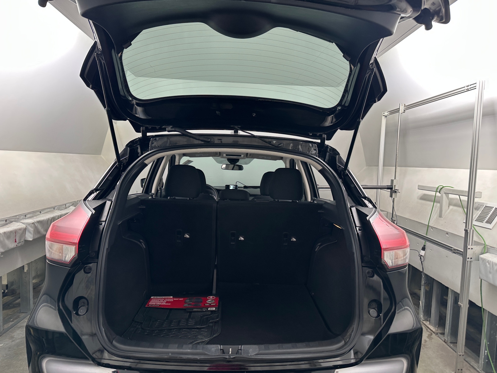 Thumbnail: 2025 Nissan Kicks - 7