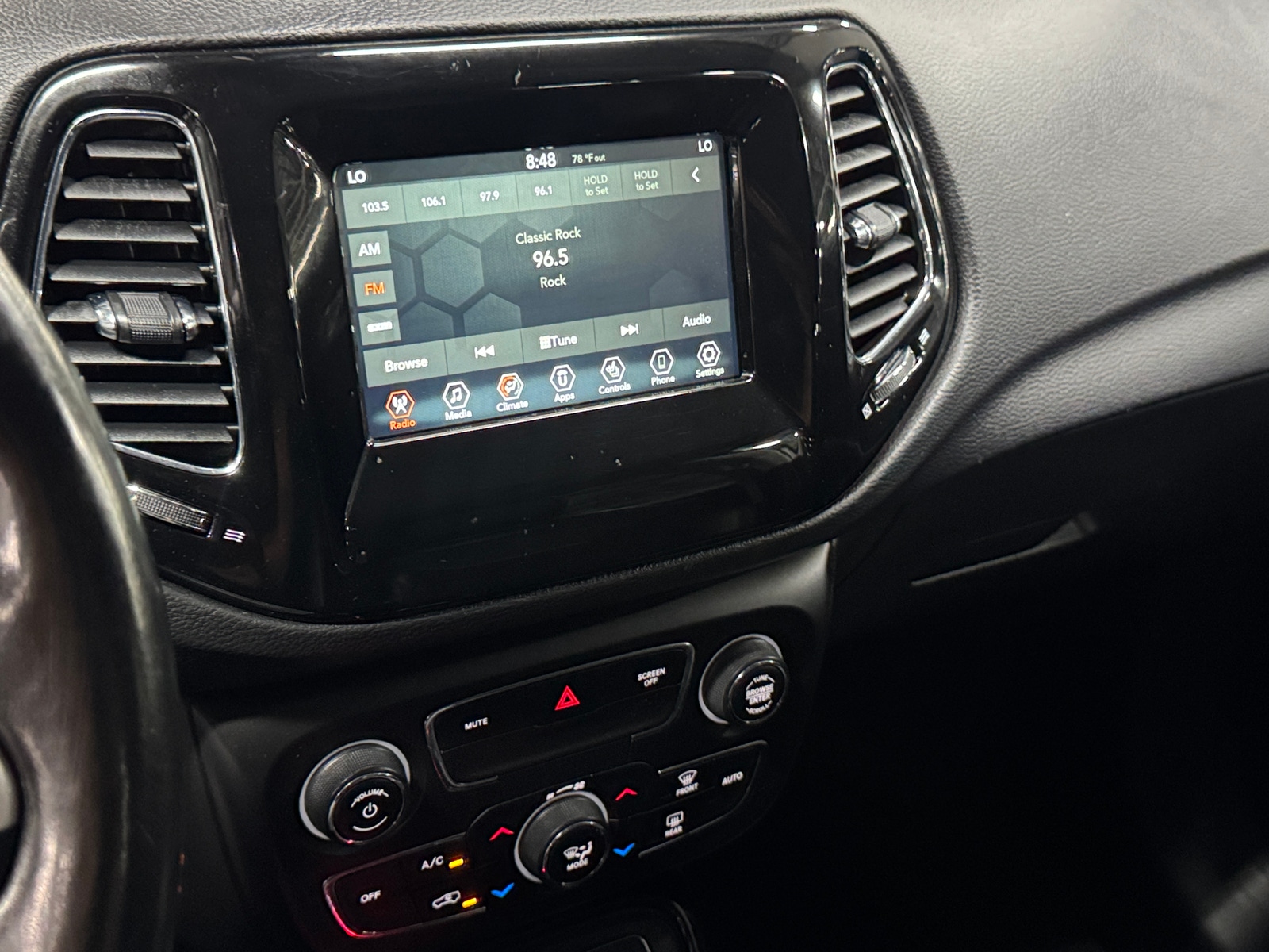 Thumbnail: 2021 Jeep Compass - 4