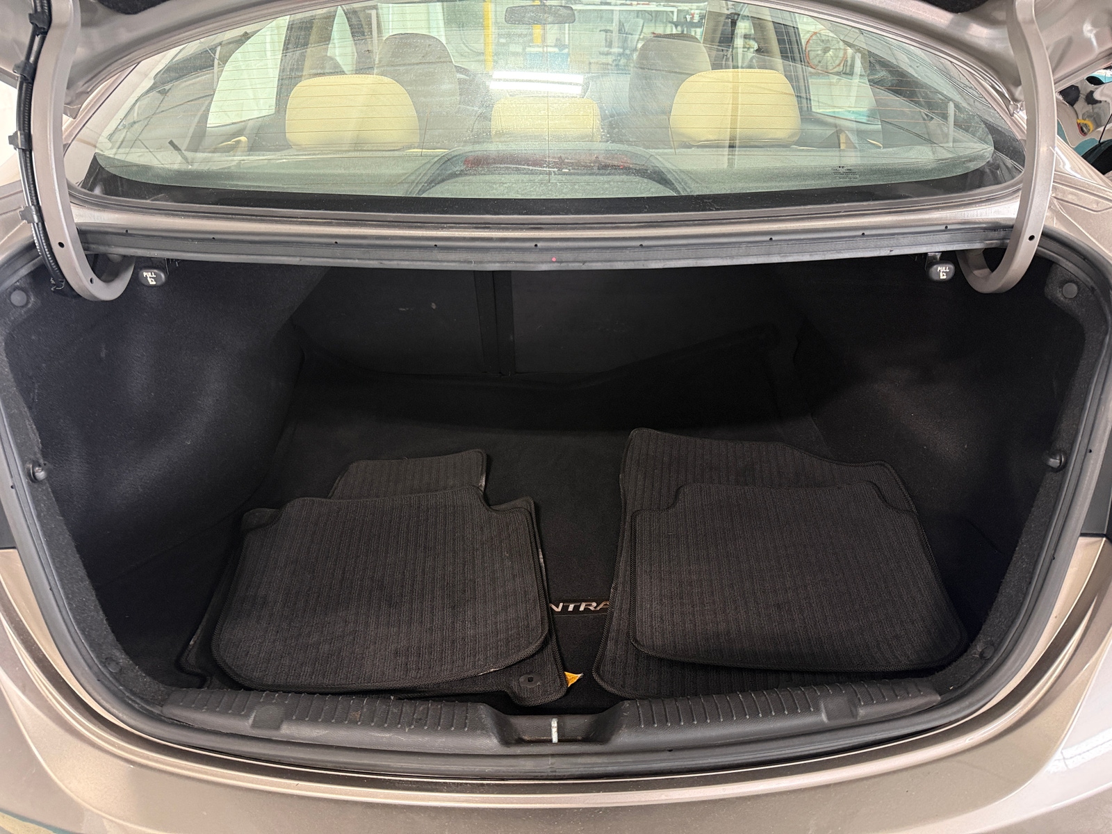 Thumbnail: 2013 Hyundai Elantra - 6