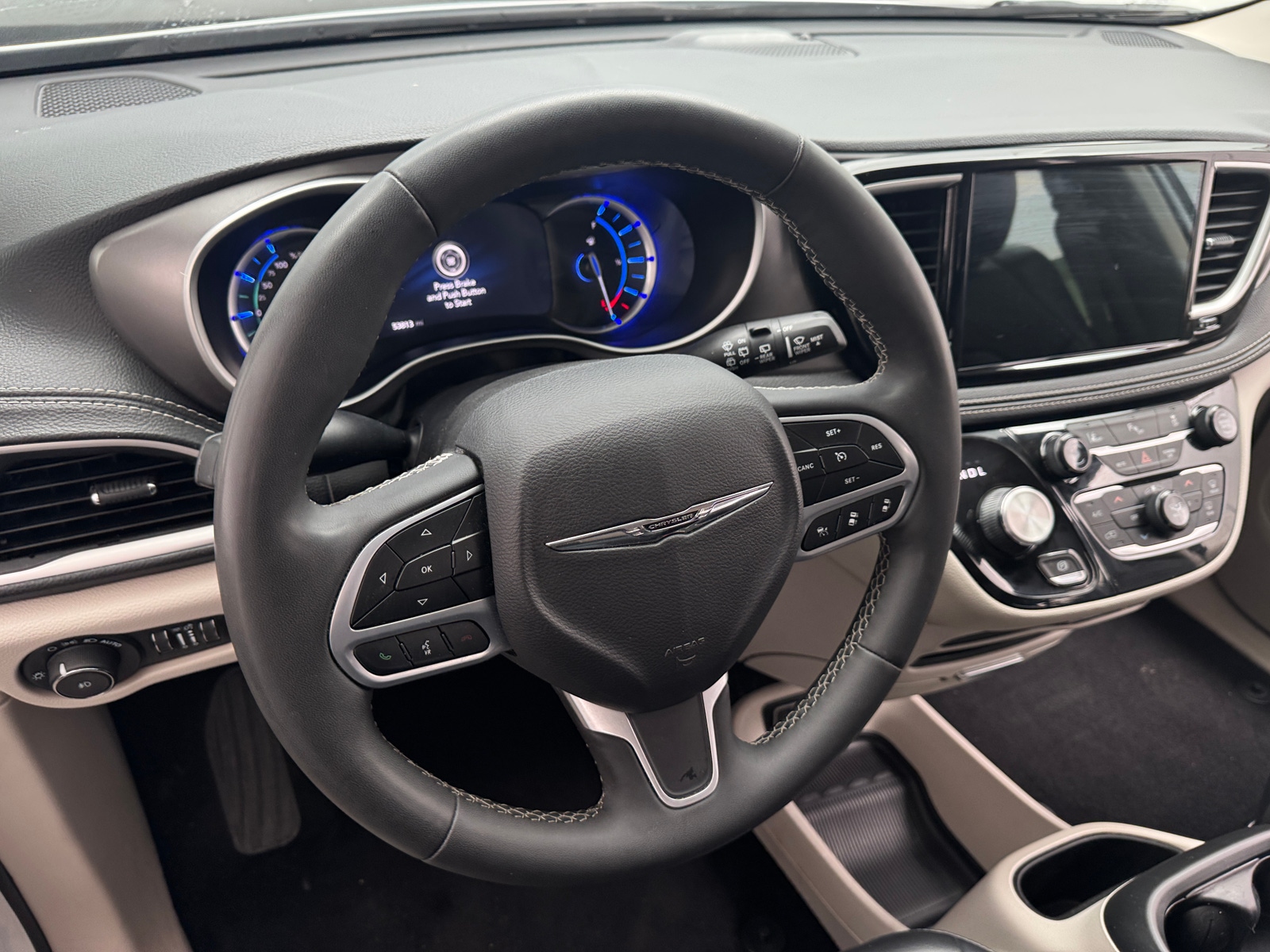 Thumbnail: 2024 Chrysler Pacifica - 4