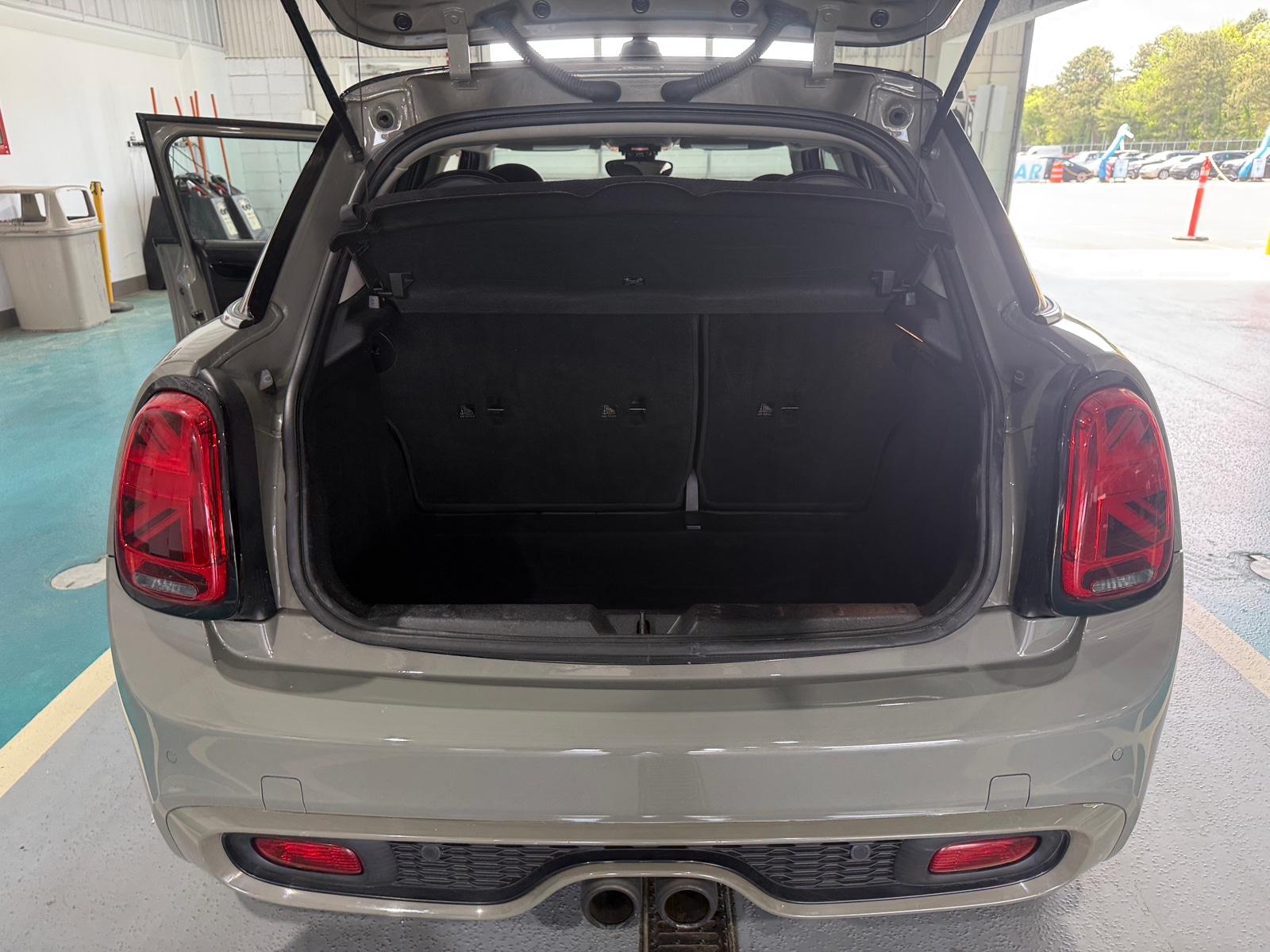 Thumbnail: 2019 MINI Cooper Hardtop - 6