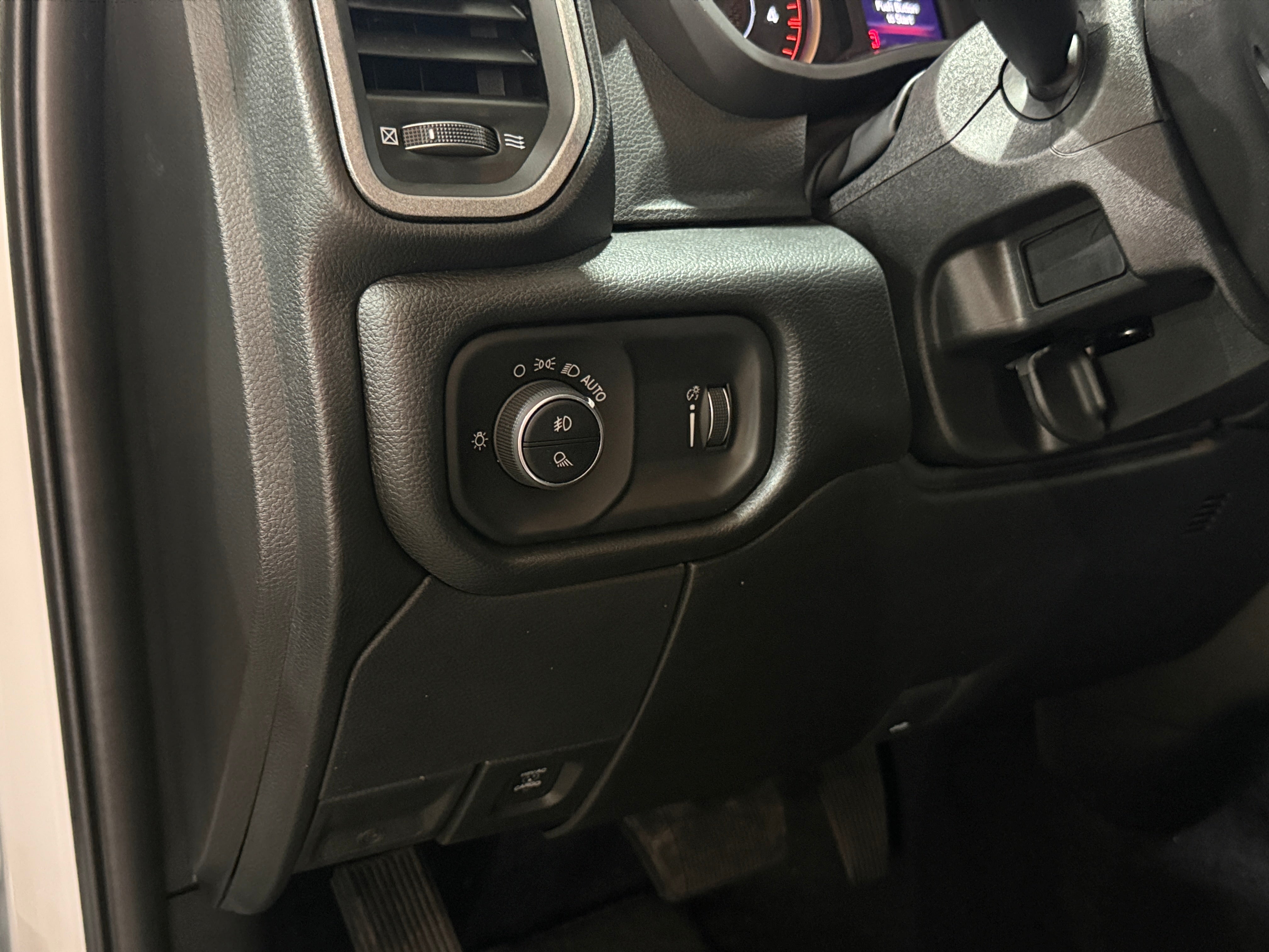 2026 RAM 2500 Tradesman - Photo 12