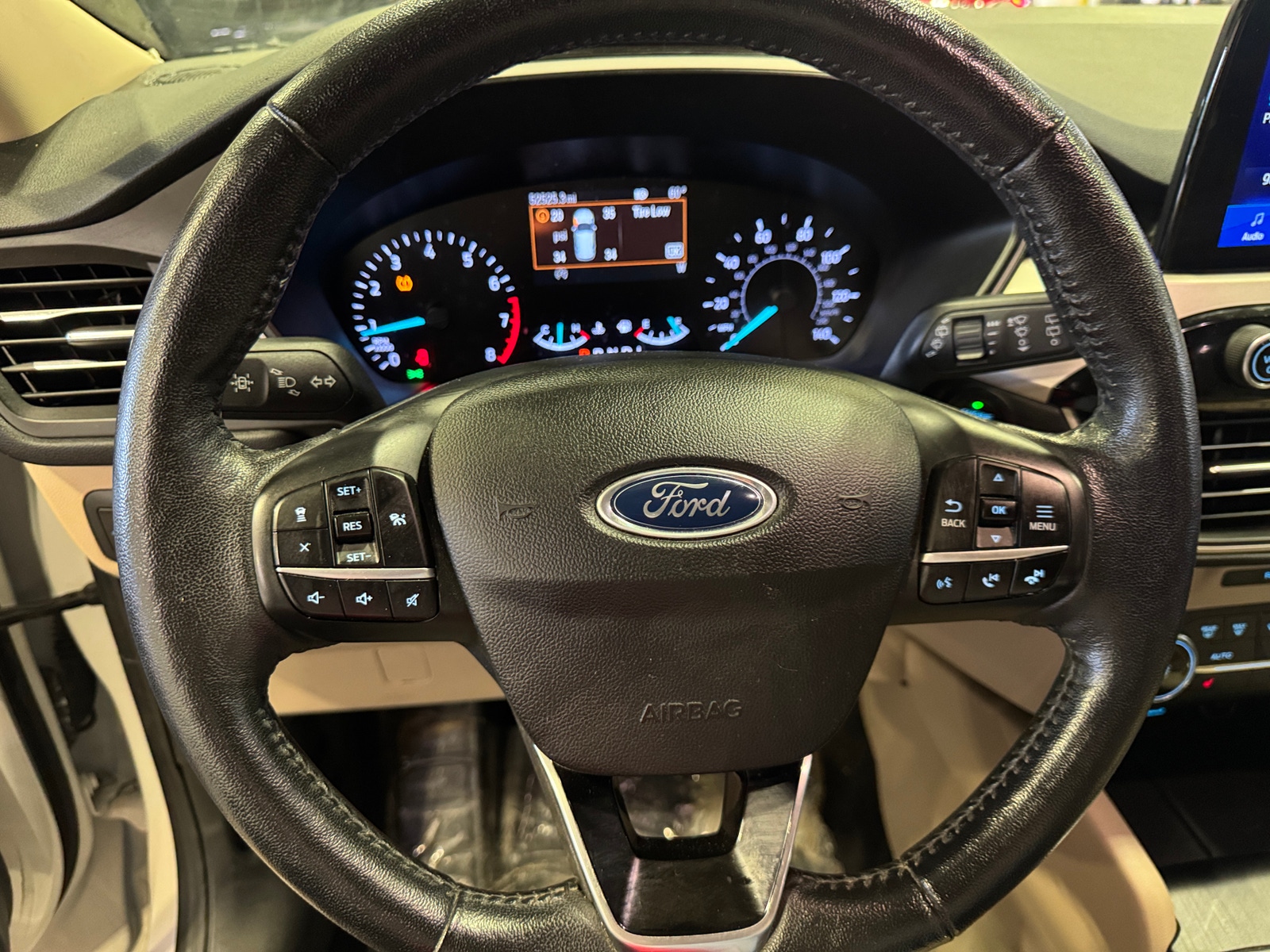 Thumbnail: 2020 Ford Escape - 4