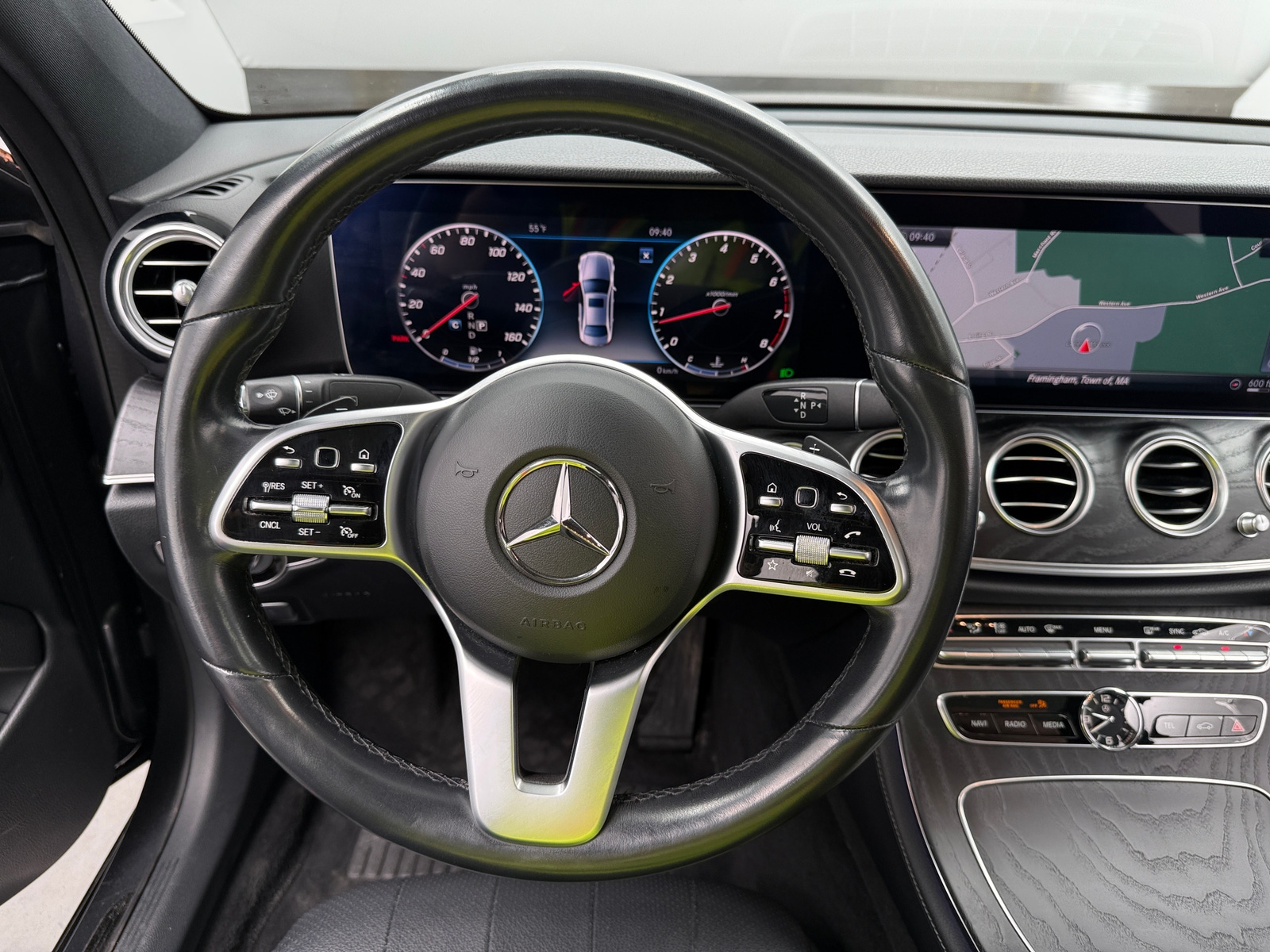 Thumbnail: 2019 Mercedes-Benz E-Class - 4