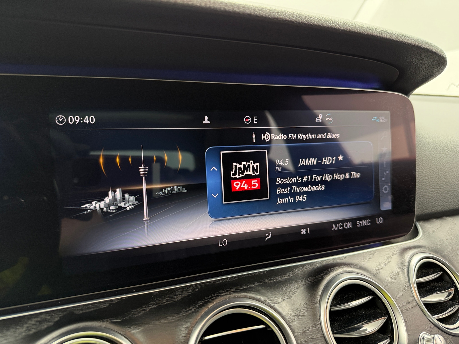 Thumbnail: 2019 Mercedes-Benz E-Class - 3