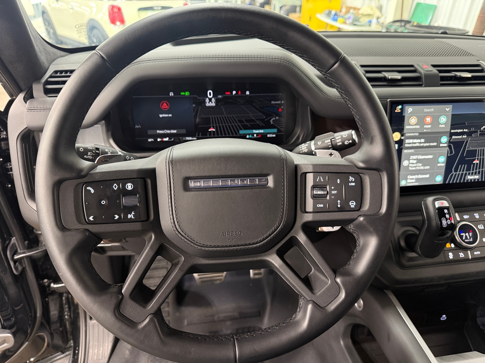 Thumbnail: 2025 Land Rover Defender - 4