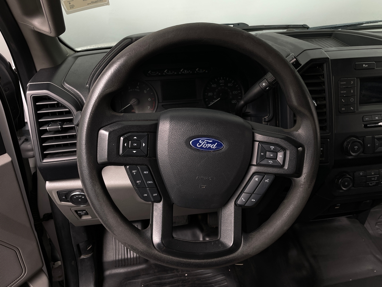 Thumbnail: 2019 Ford Econoline - 5
