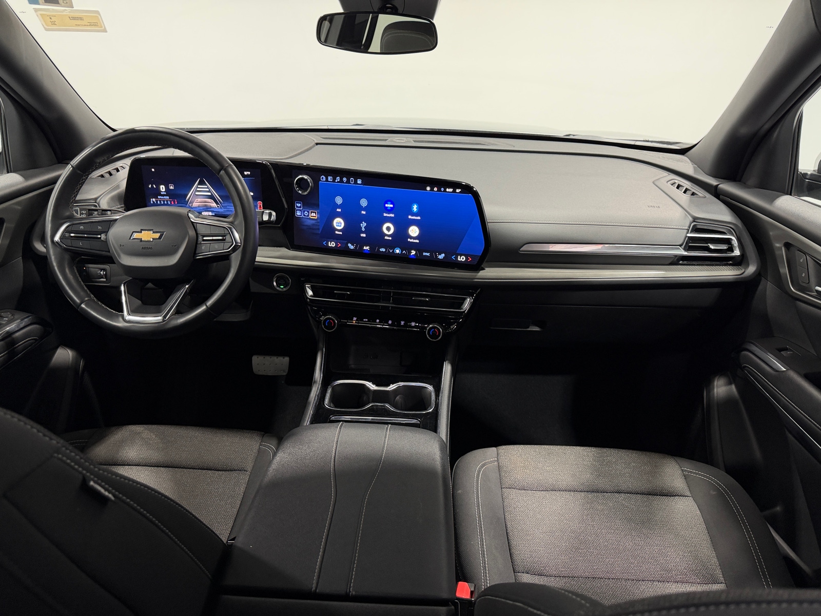 Thumbnail: 2024 Chevrolet Traverse - 3