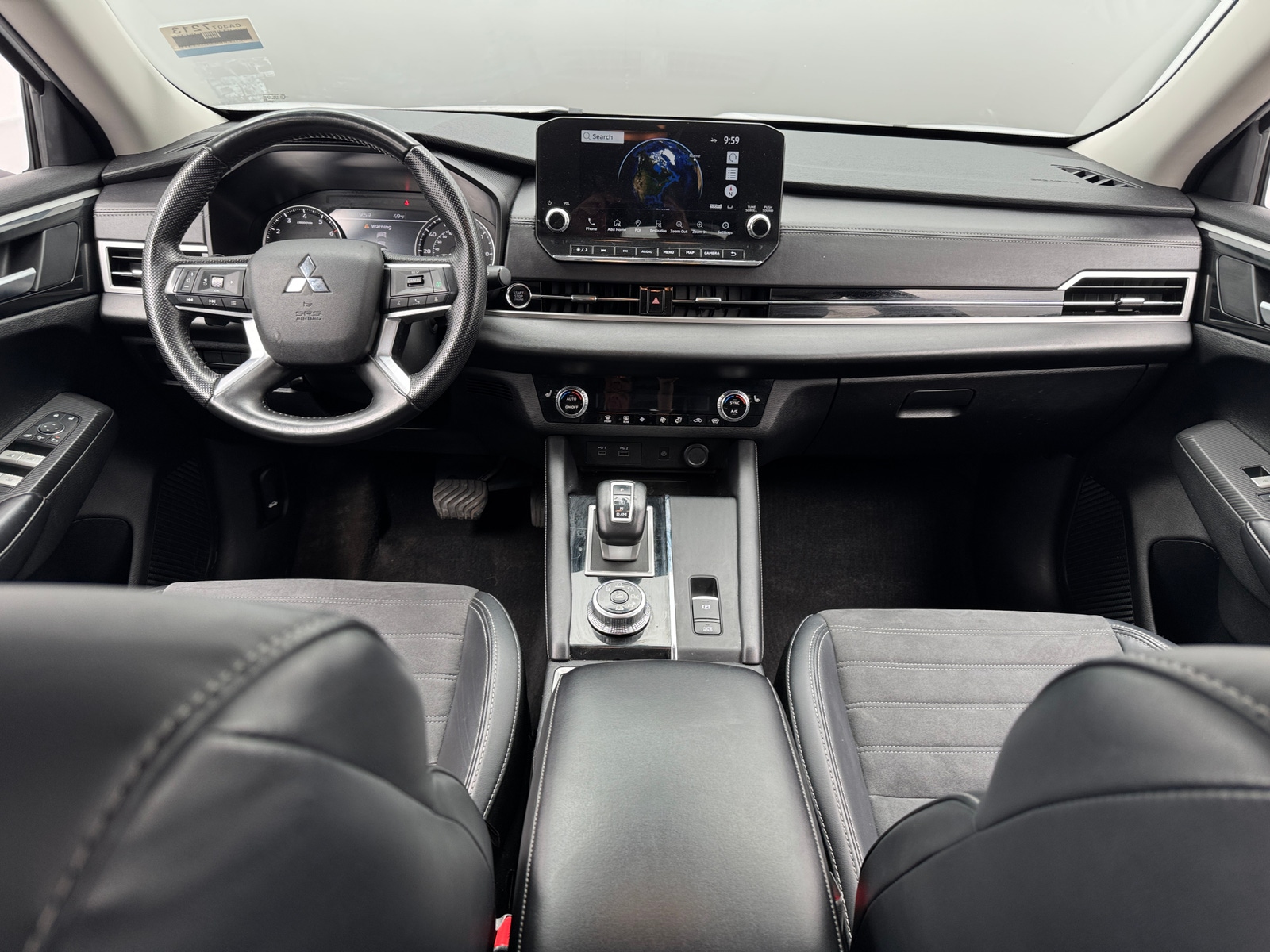 Thumbnail: 2024 Mitsubishi Outlander - 2