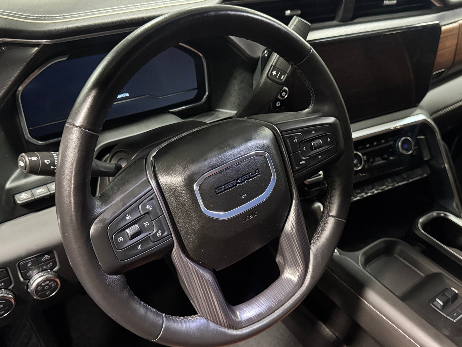 Thumbnail: 2024 GMC Sierra 3500 - 4