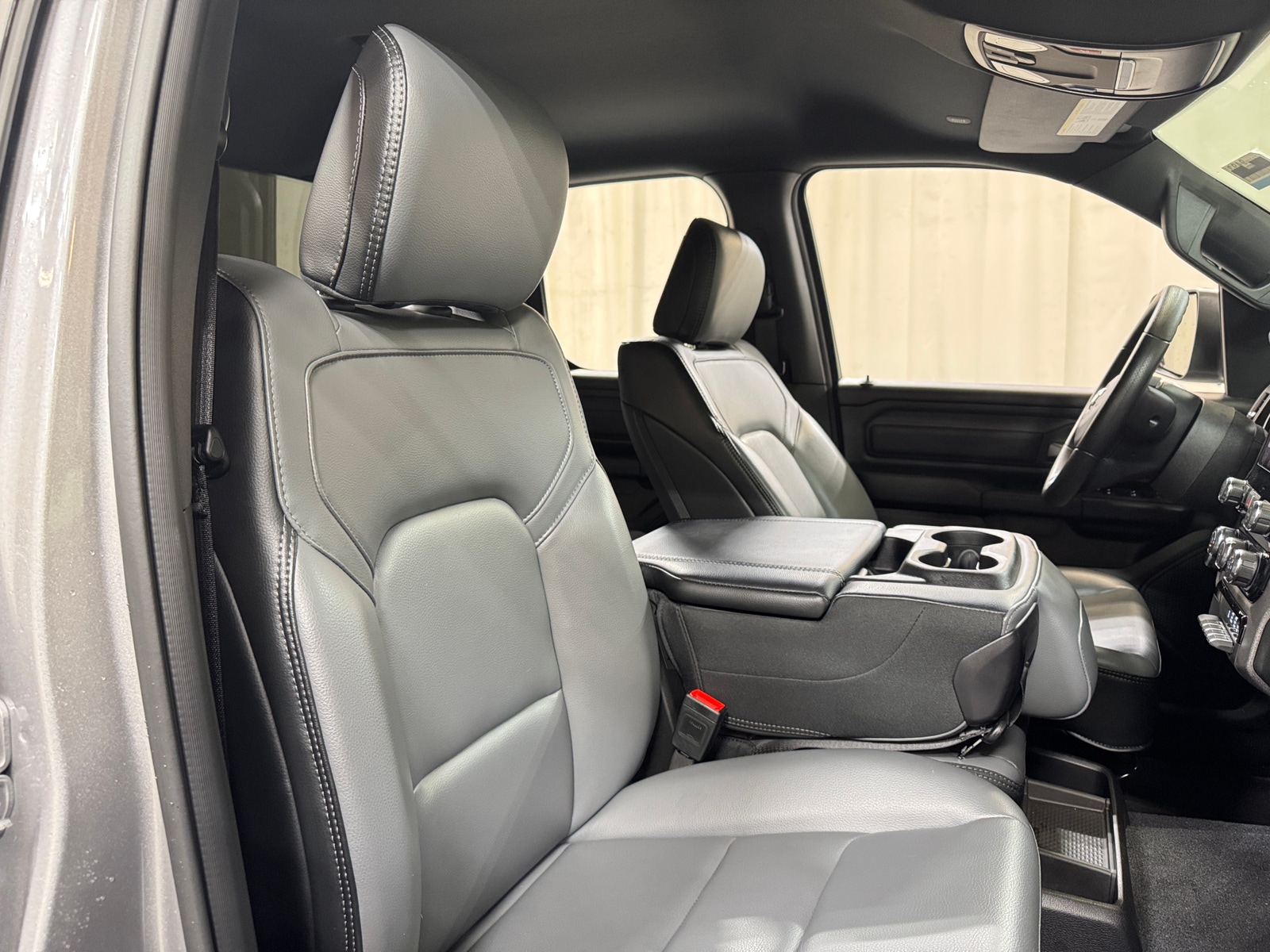Thumbnail: 2025 RAM 1500 - 2