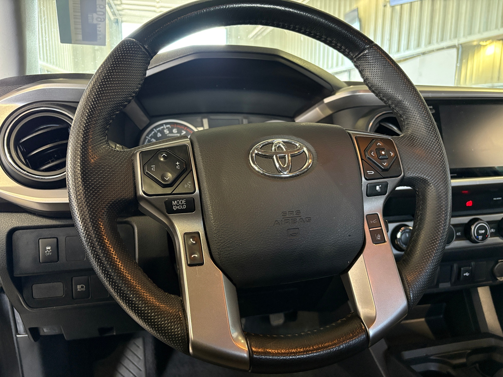 Thumbnail: 2022 Toyota Tacoma - 5