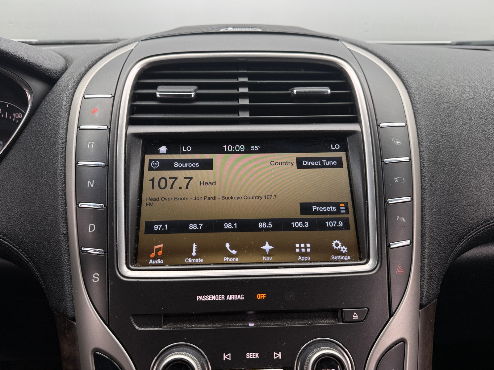 Thumbnail: 2016 Lincoln MKX - 3