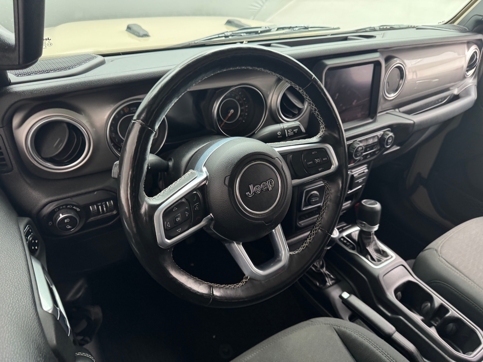 Thumbnail: 2020 Jeep Gladiator - 5