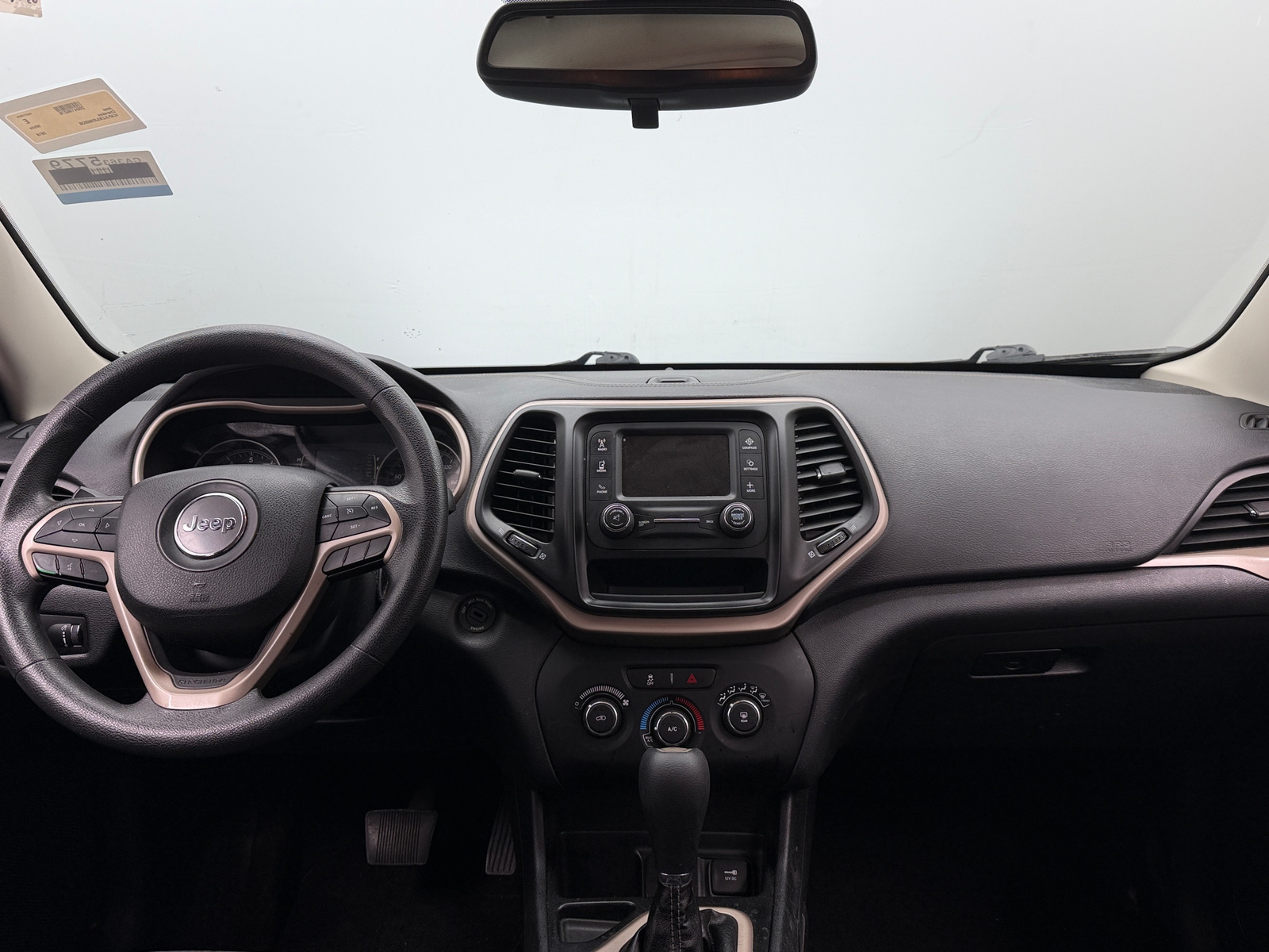 Thumbnail: 2018 Jeep Cherokee - 3