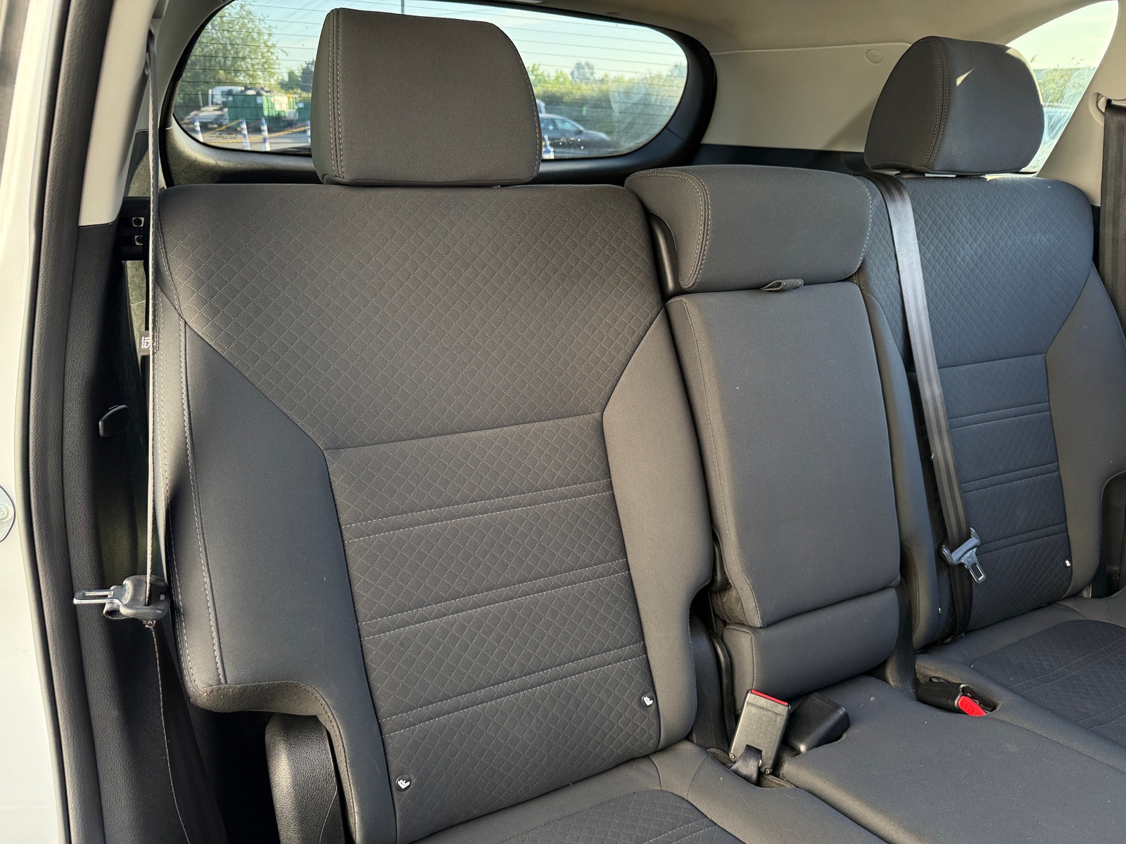 Thumbnail: 2017 Kia Sorento - 6