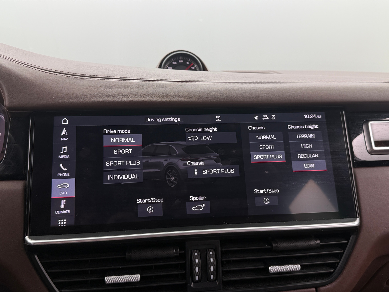 Thumbnail: 2019 Porsche Cayenne - 3